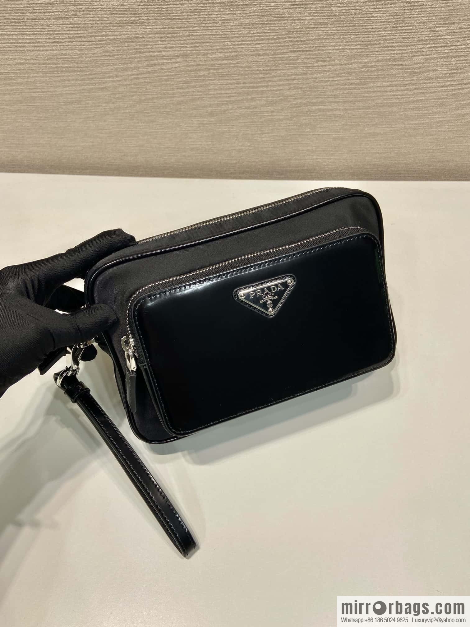 PRADA 🎉 new men's handbag 🎉 2VF041