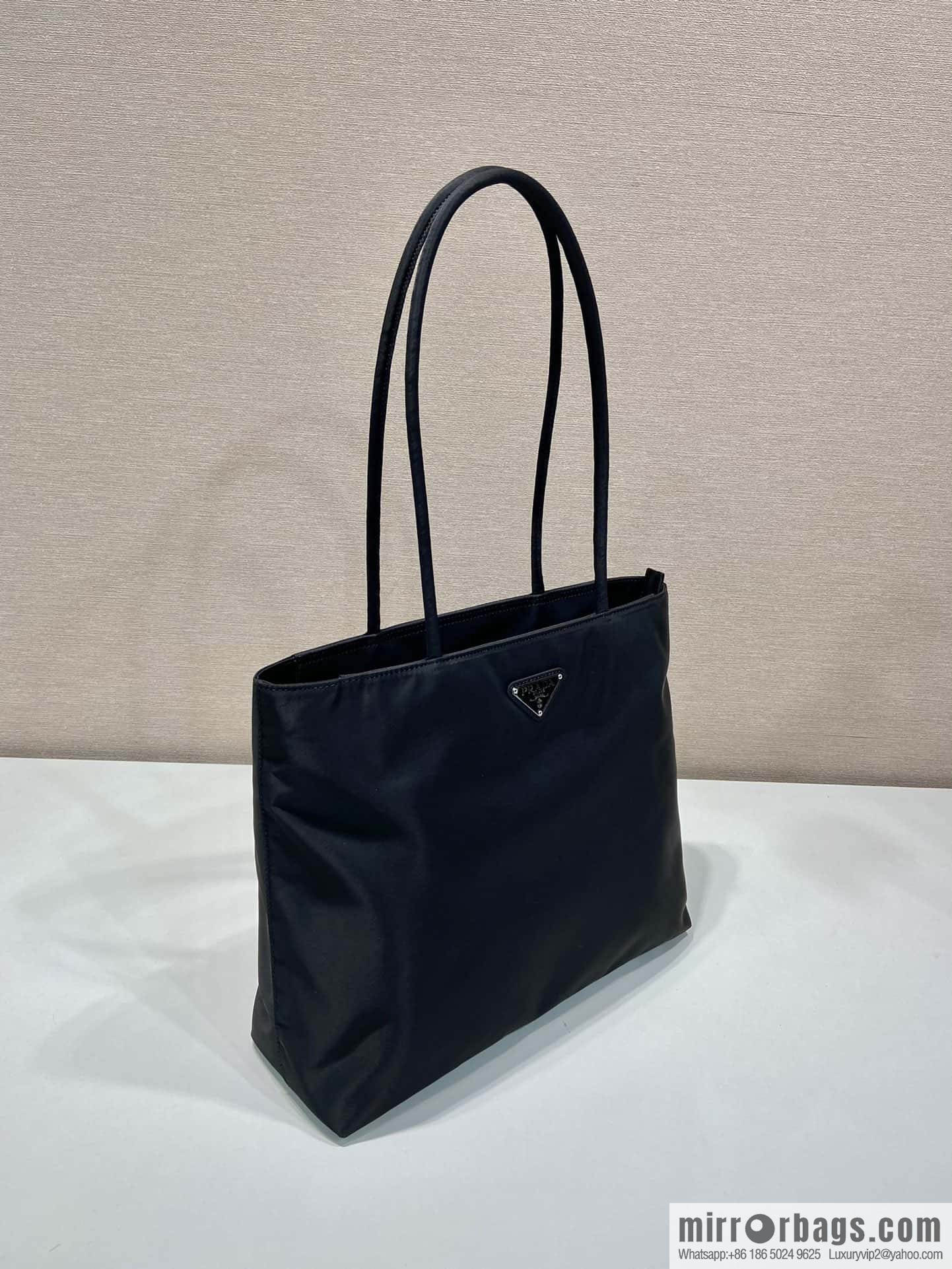PRADA 🎉 new tote bag 🎉 B6245 M🎉