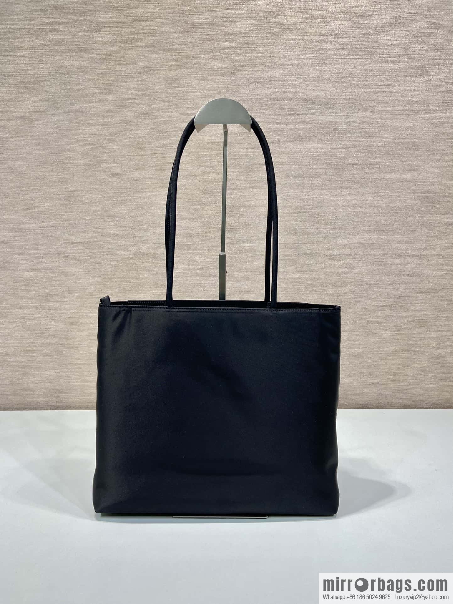 PRADA 🎉 new tote bag 🎉 B6245 M🎉