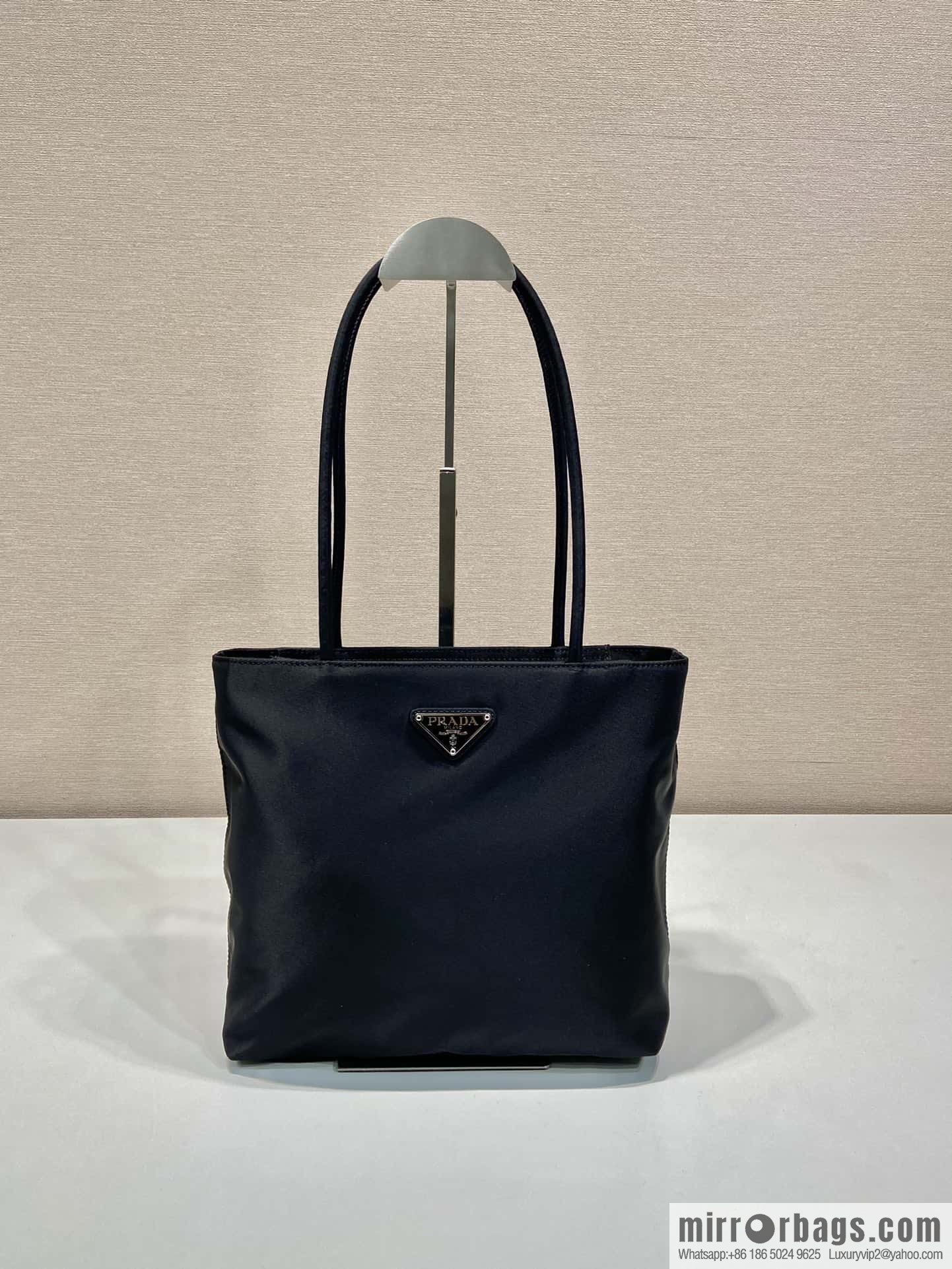 PRADA 🎉 new tote bag 🎉 B6247 S