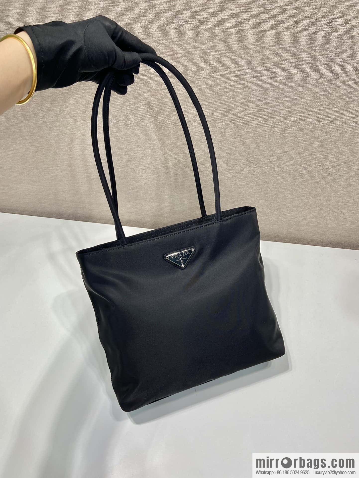 PRADA 🎉 new tote bag 🎉 B6247 S