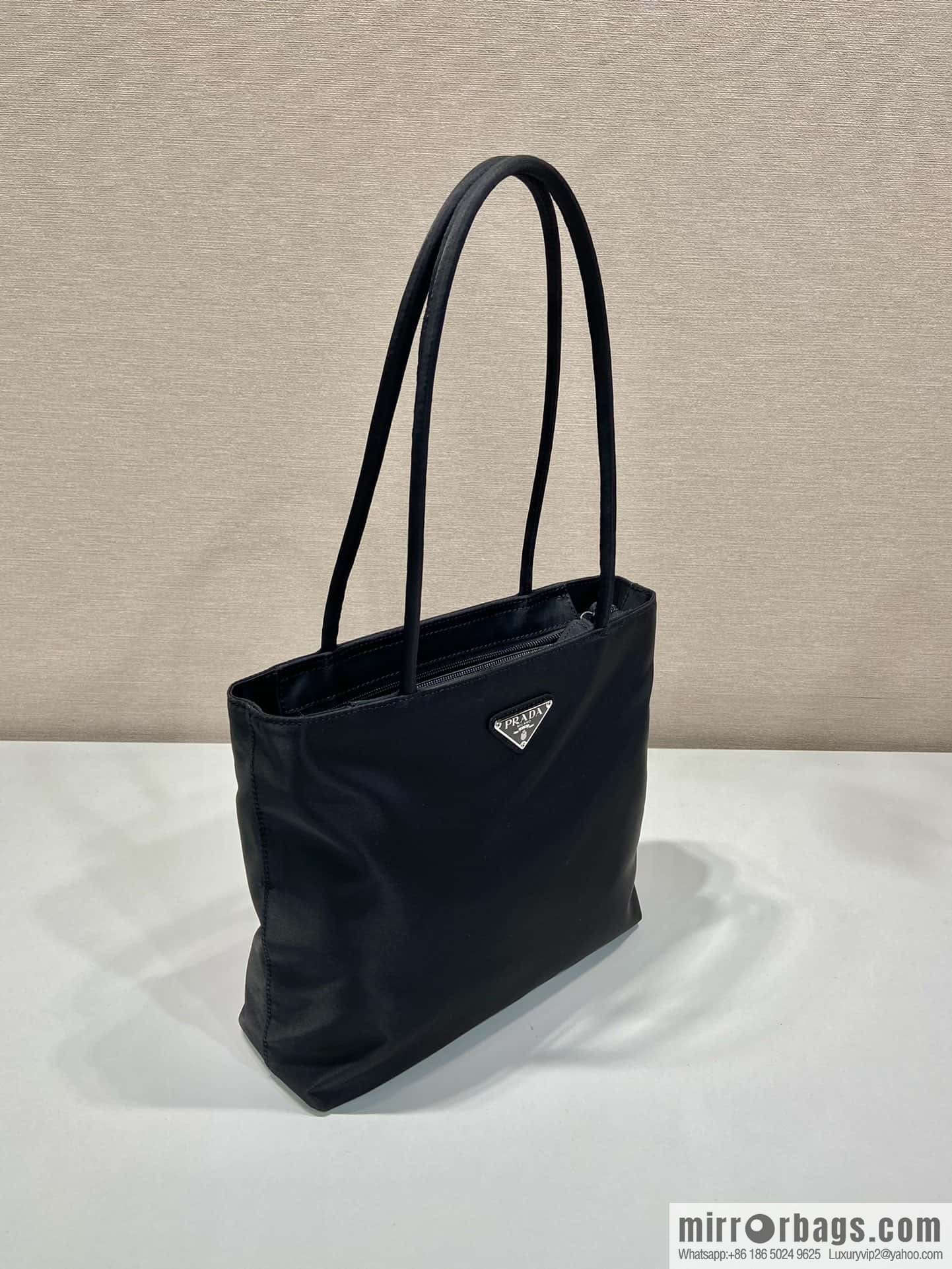 PRADA 🎉 new tote bag 🎉 B6247 S