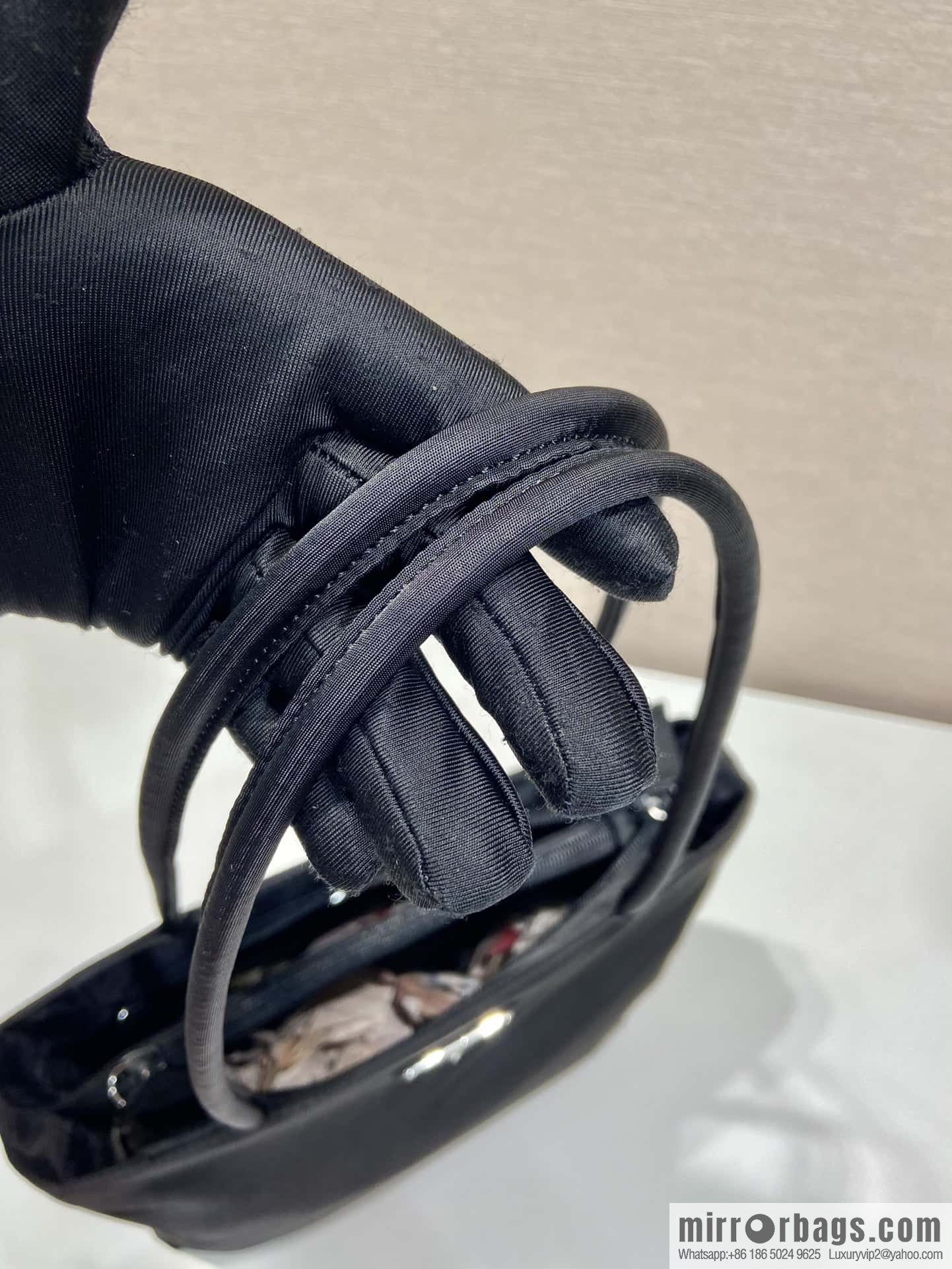 PRADA 🎉 new tote bag 🎉 B6247 S