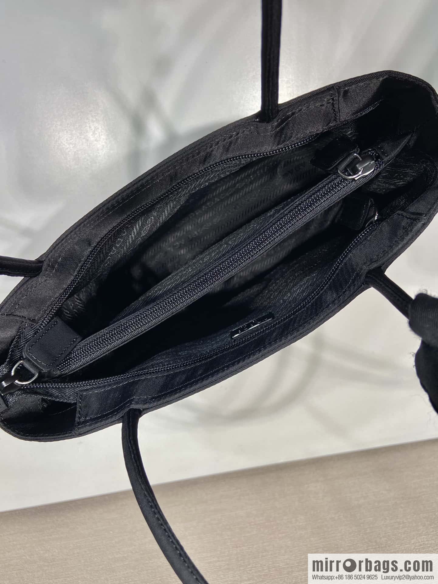 PRADA 🎉 new tote bag 🎉 B6247 S