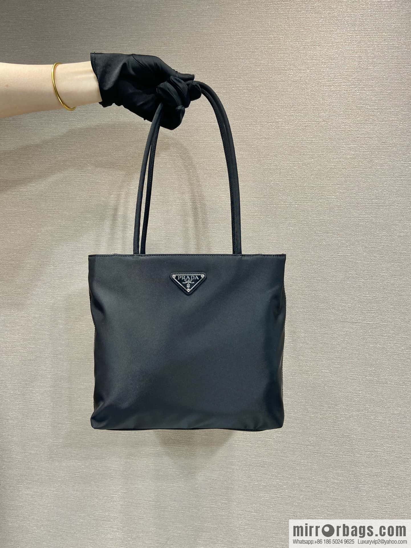 PRADA 🎉 new tote bag 🎉 B6247 S