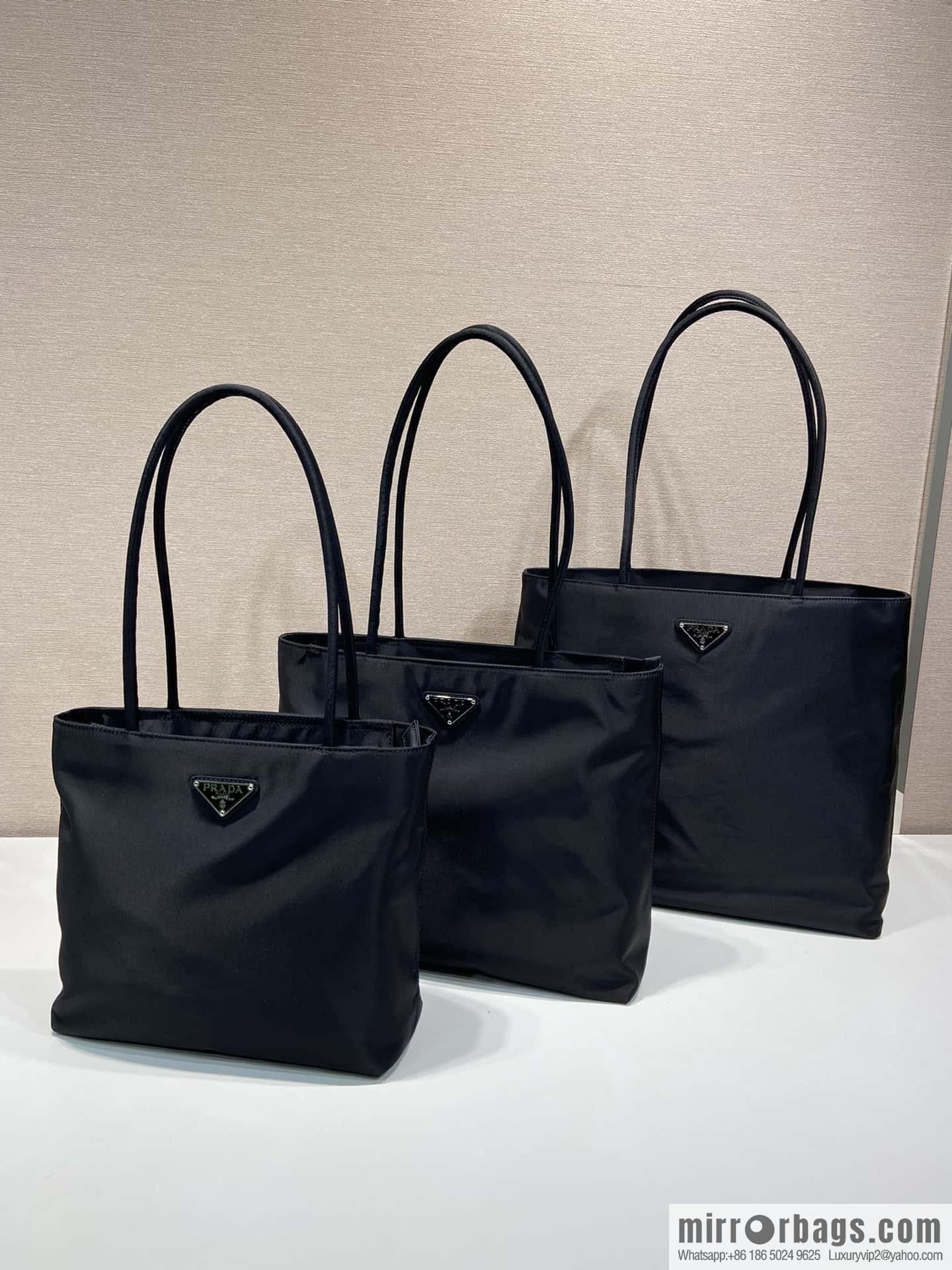 PRADA 🎉 new tote bag 🎉 B6247 S
