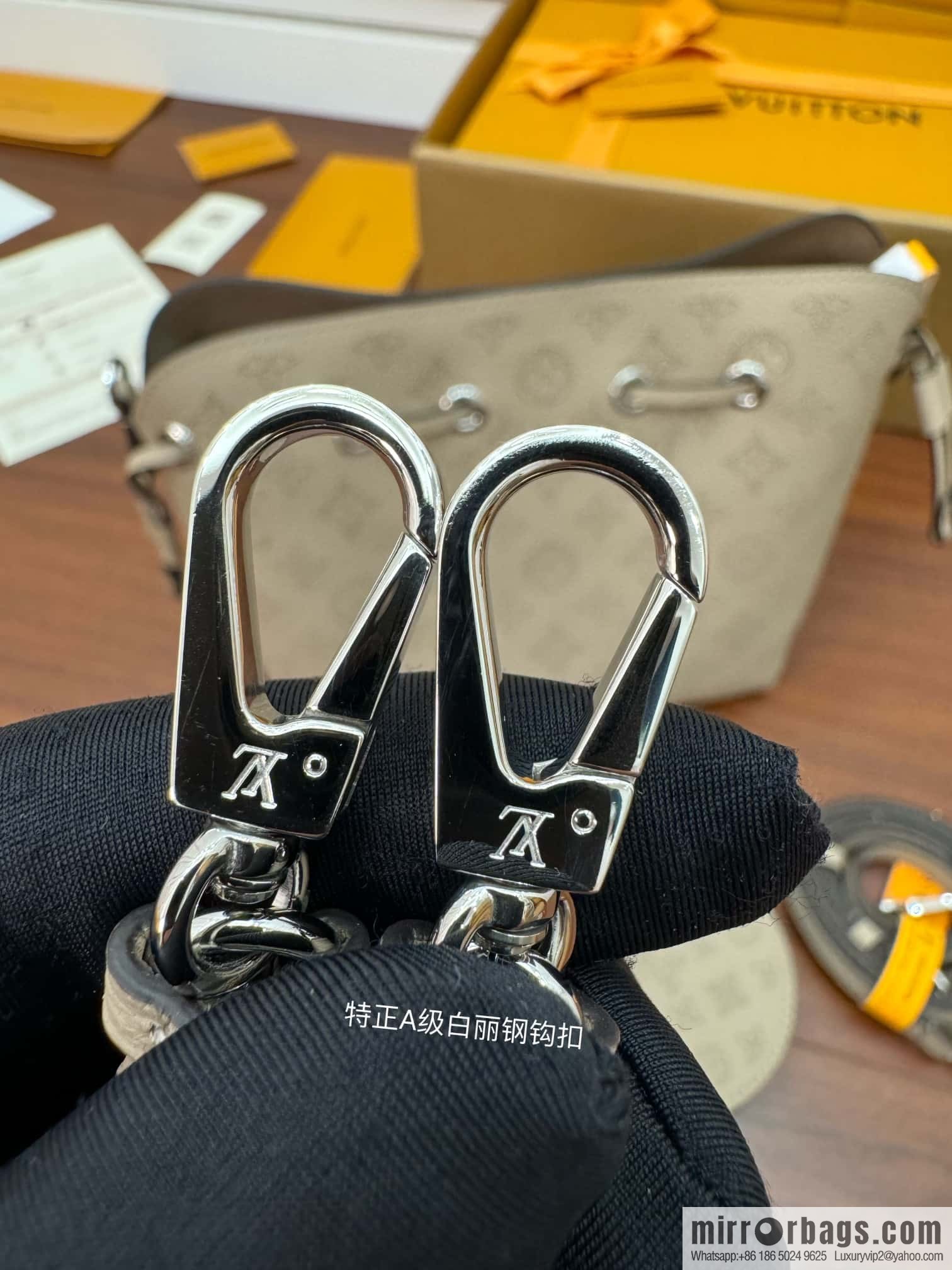 LV M57201 BELLA handbag