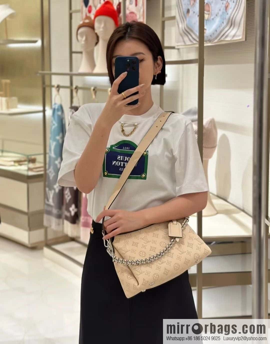LV M24114 HAND IT ALL Small handbag