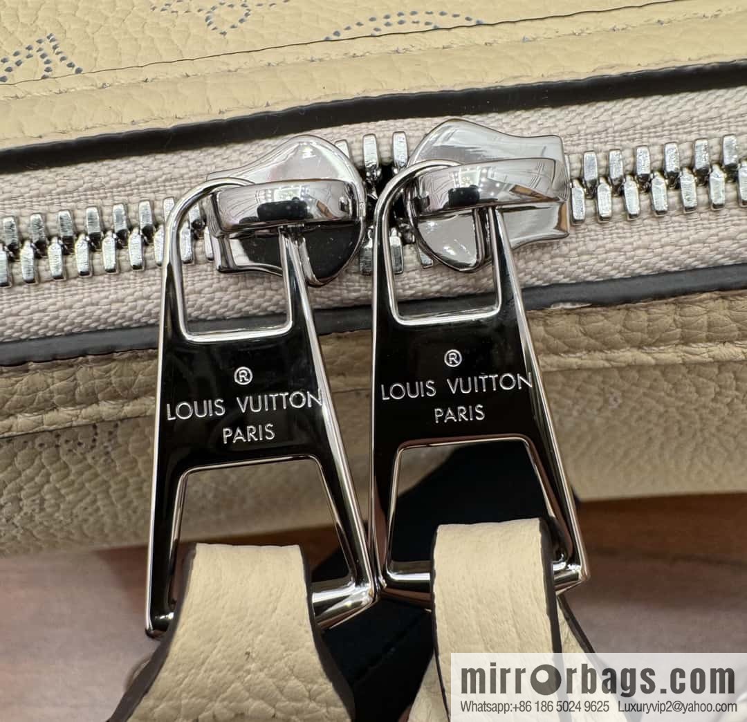 LV M24114 HAND IT ALL Small handbag