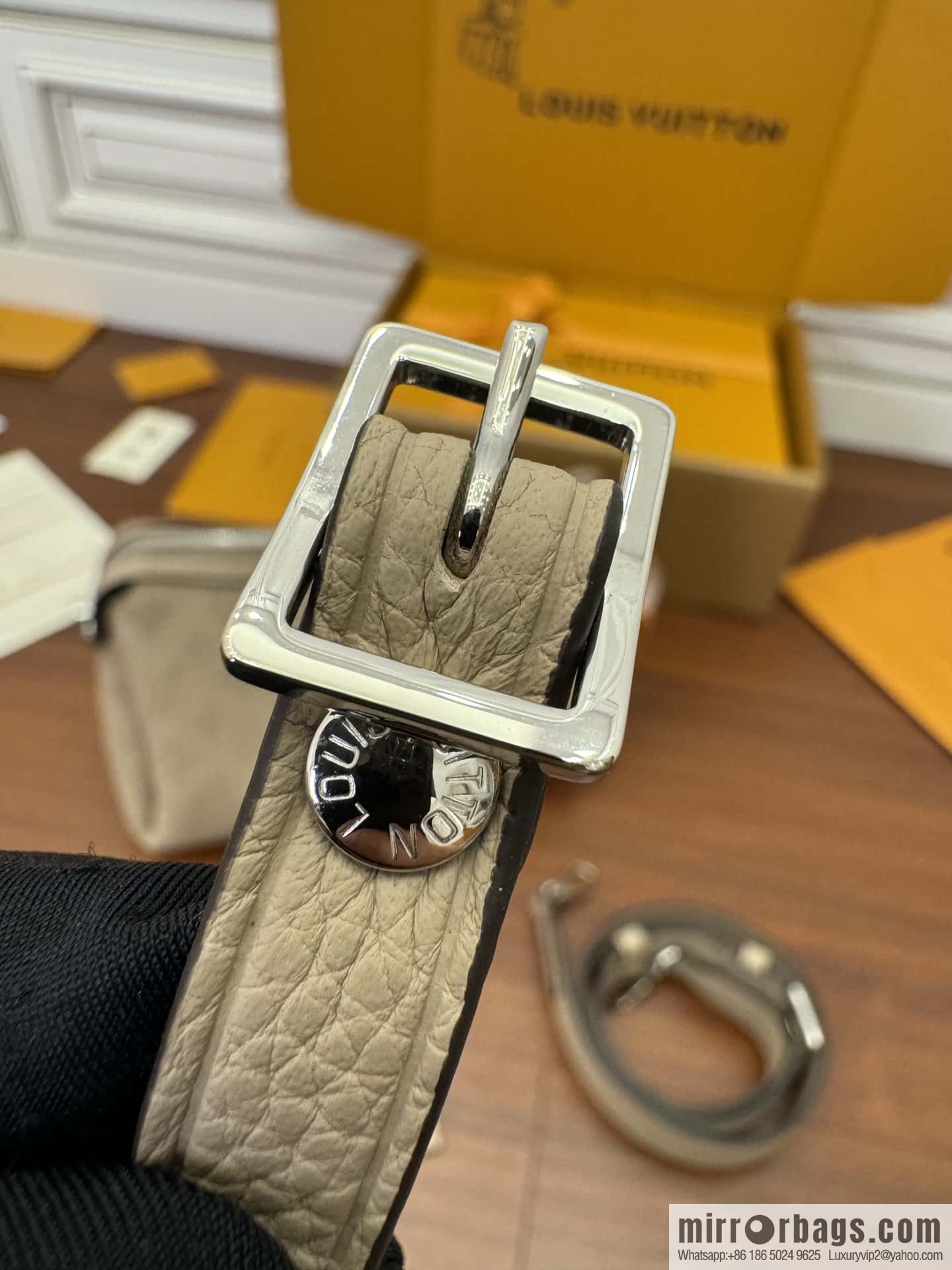 LV M24114 HAND IT ALL Small handbag