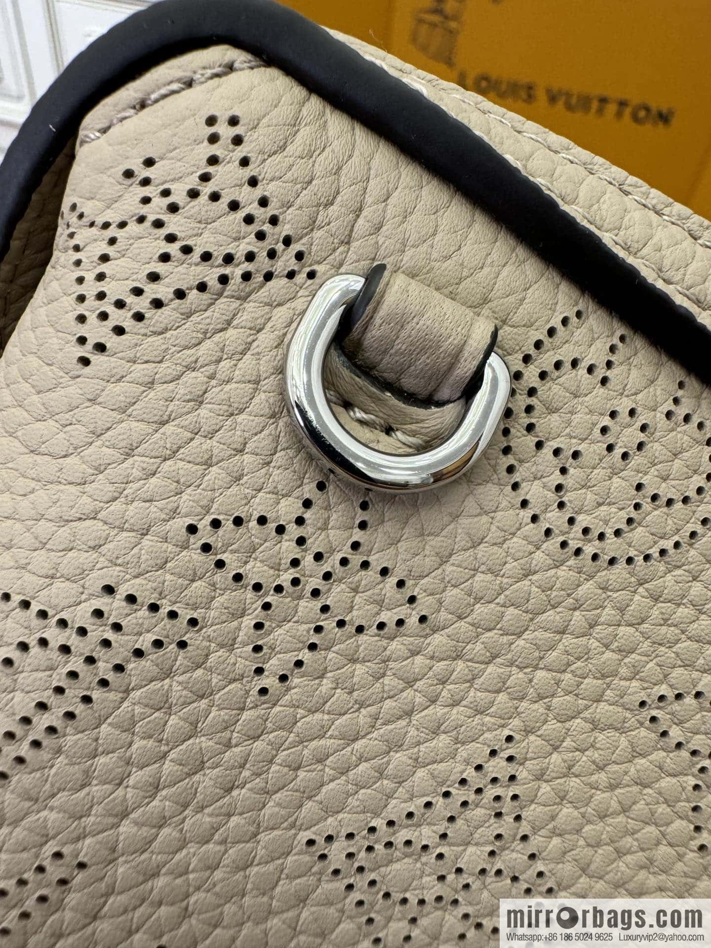 LV M24255 HAND IT ALL Small handbag