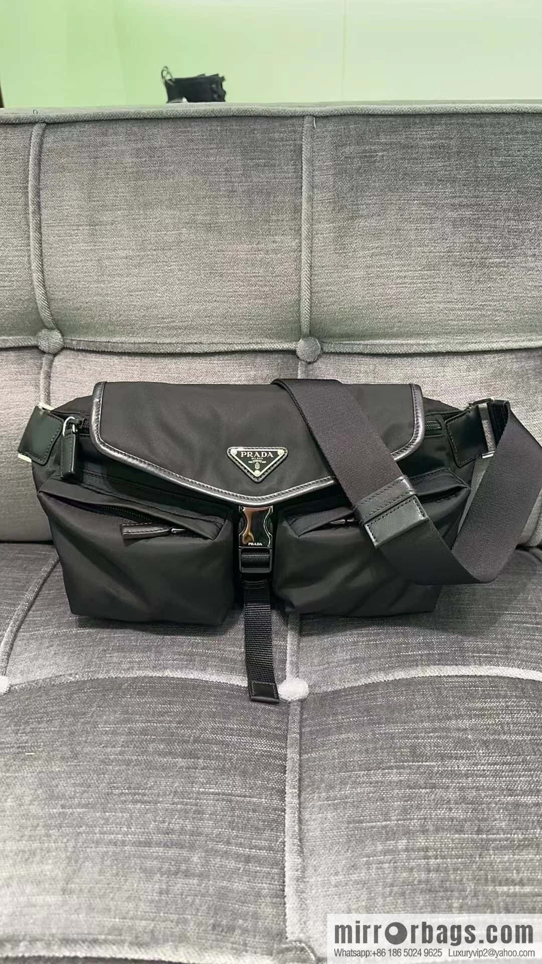 PRADA 🎉 new 🎉 2VH175 shoulder bag