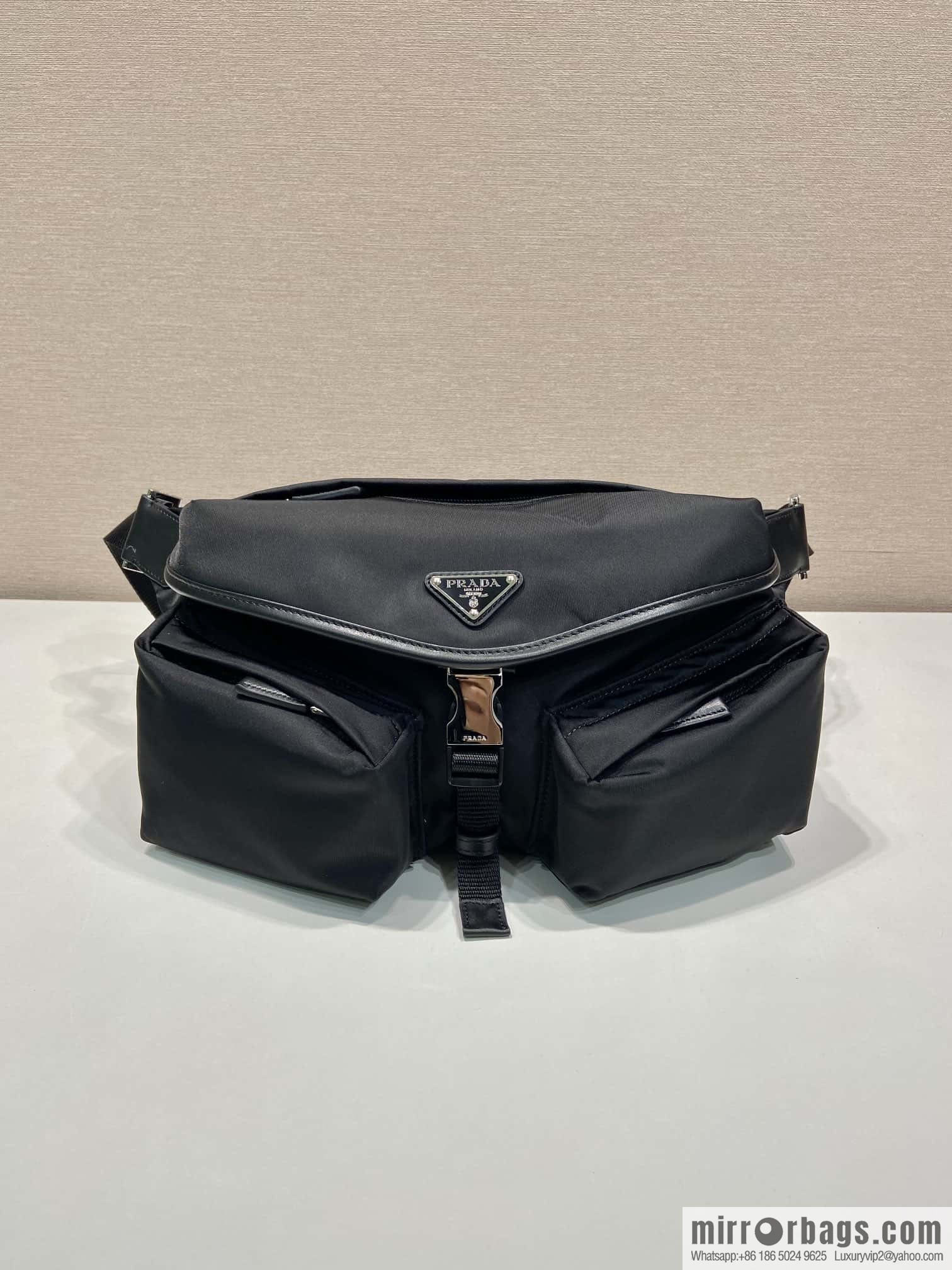 PRADA 🎉 new 🎉 2VH175 shoulder bag