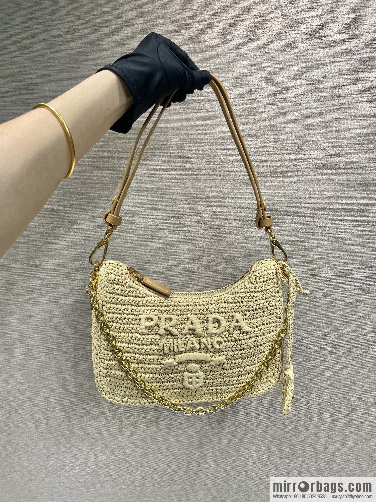 PRADA 🎉 Straw Hobo 🎉 1BC 204 B