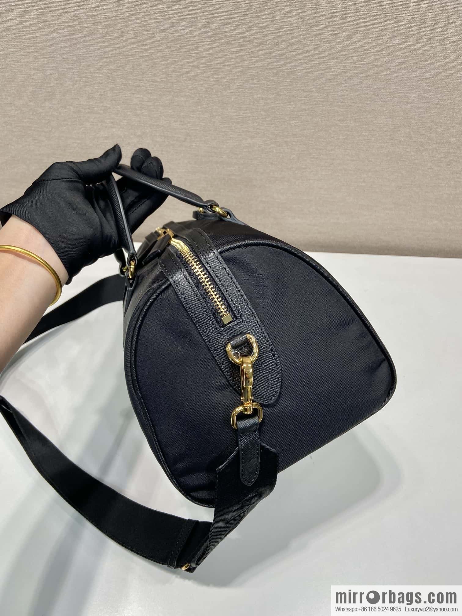 PRADA 🎉 new tote bag 🎉 1BB233