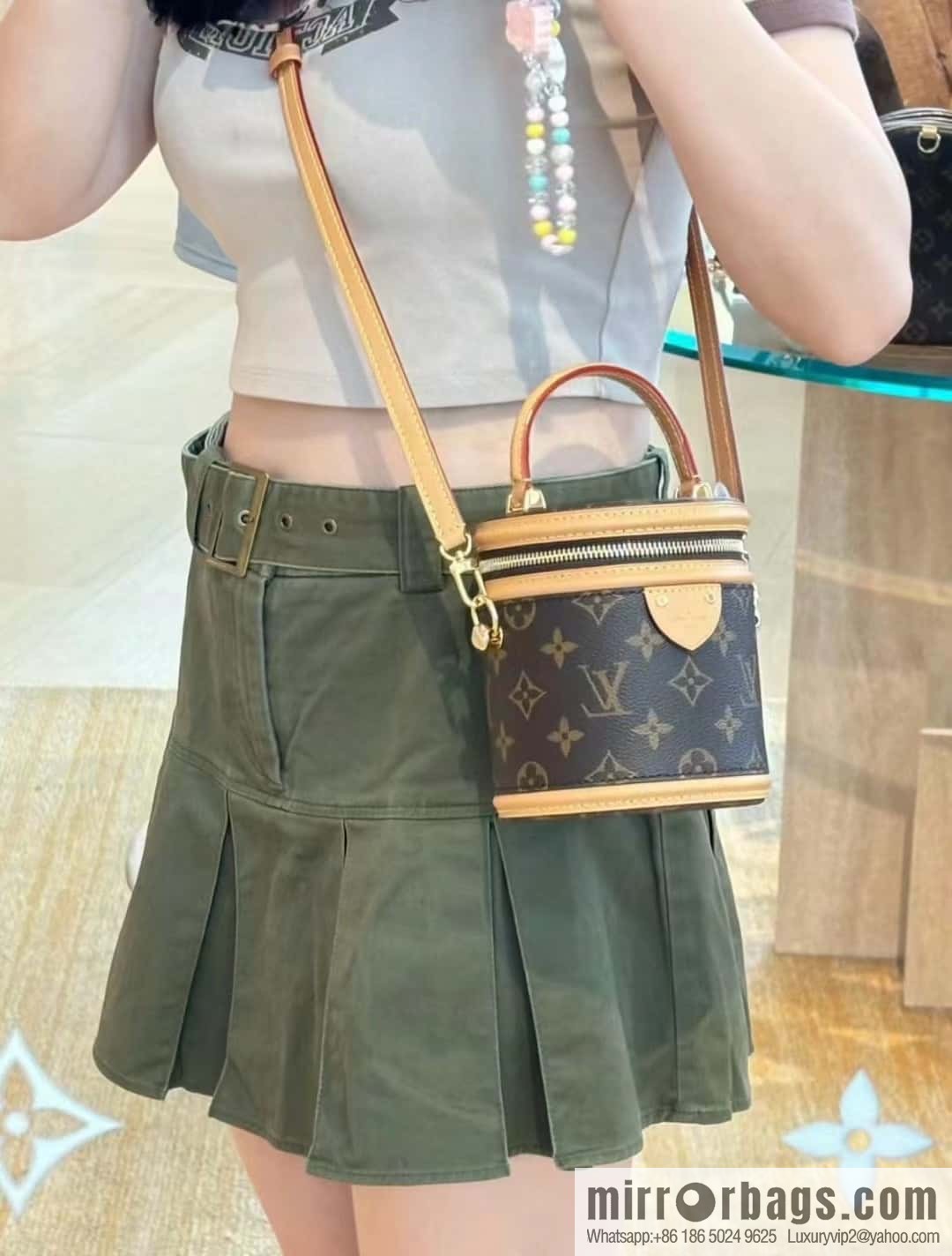 LV M82952 NANO CANNES 手袋
