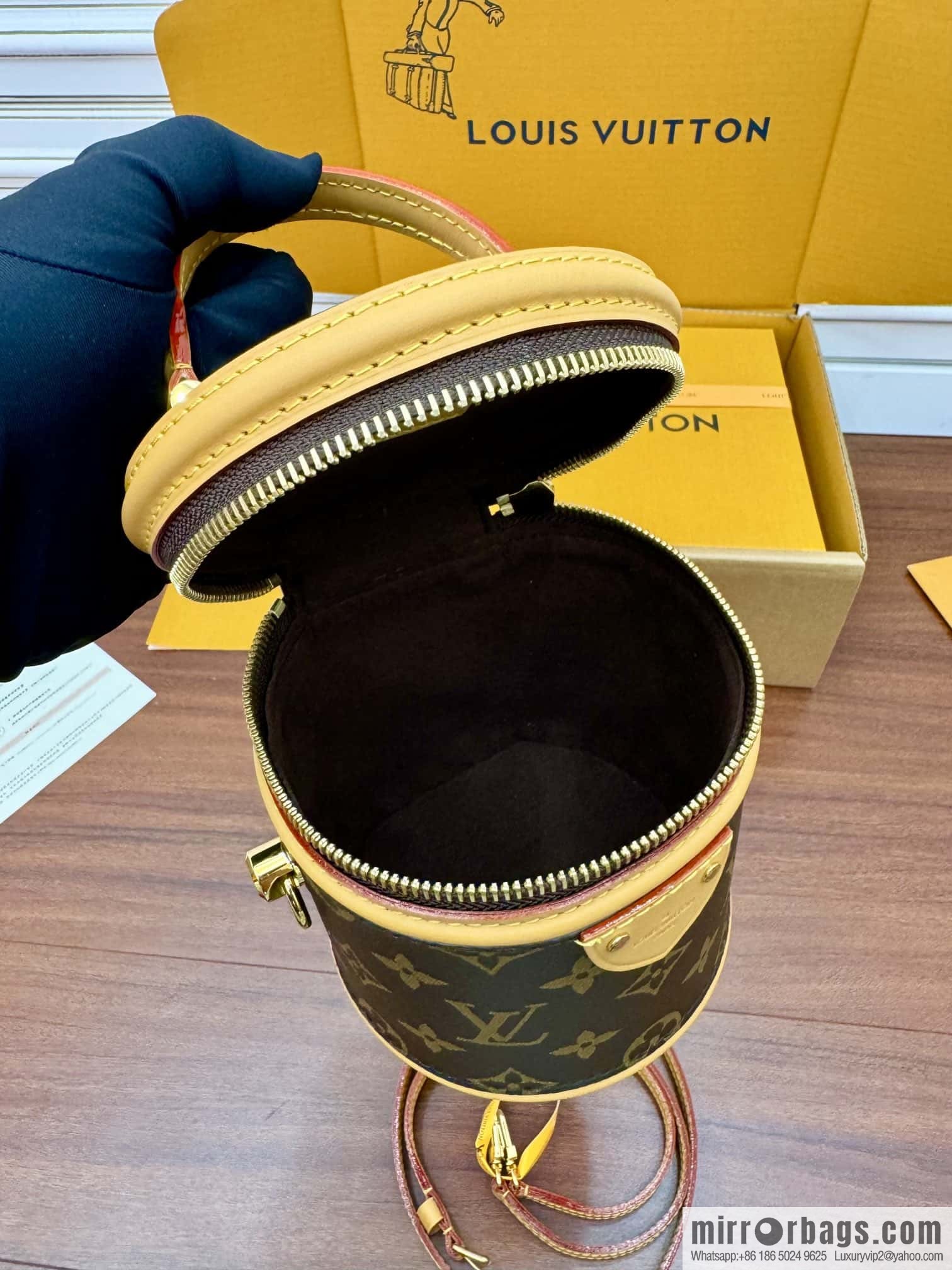 LV M82952 NANO CANNES 手袋