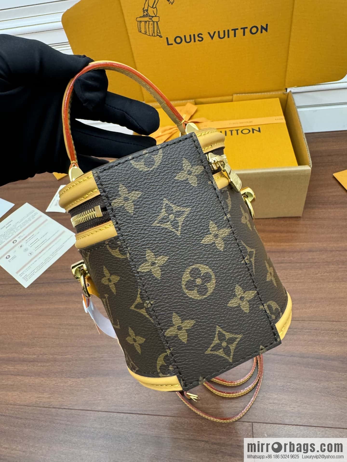 LV M82952 NANO CANNES 手袋