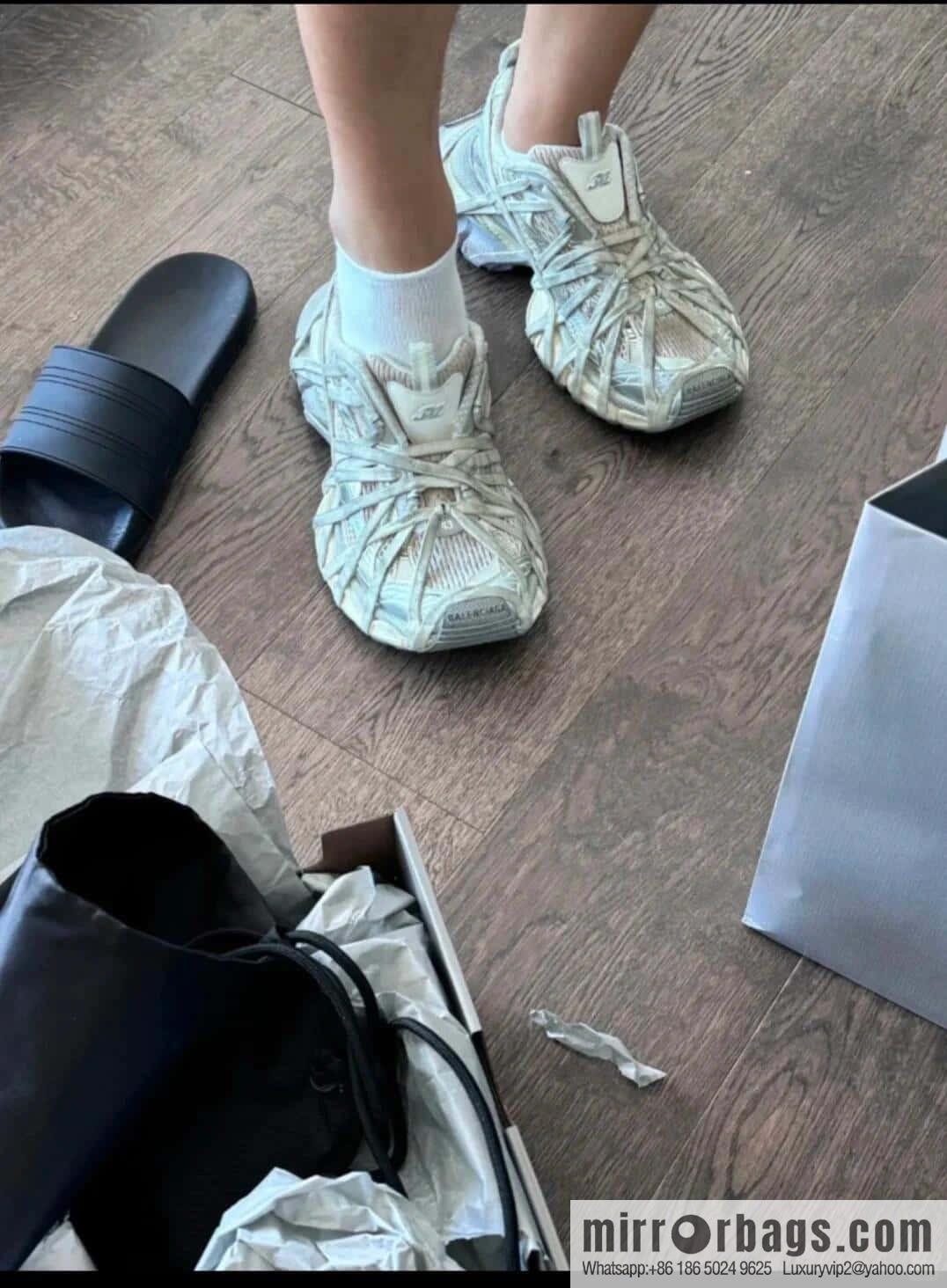 𝐁𝐚𝐥𝐞𝐧𝐜𝐢𝐚𝐠𝐚• 3 𝐗𝐋|||𝟐𝟎𝟐𝟒 retro old sports dad shoes, spider web 🕸️ straps upgrade