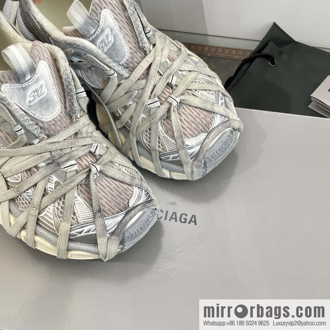 𝐁𝐚𝐥𝐞𝐧𝐜𝐢𝐚𝐠𝐚• 3 𝐗𝐋|||𝟐𝟎𝟐𝟒 retro old sports dad shoes, spider web 🕸️ straps upgrade