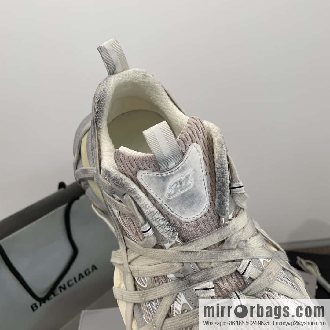 𝐁𝐚𝐥𝐞𝐧𝐜𝐢𝐚𝐠𝐚• 3 𝐗𝐋|||𝟐𝟎𝟐𝟒 retro old sports dad shoes, spider web 🕸️ straps upgrade