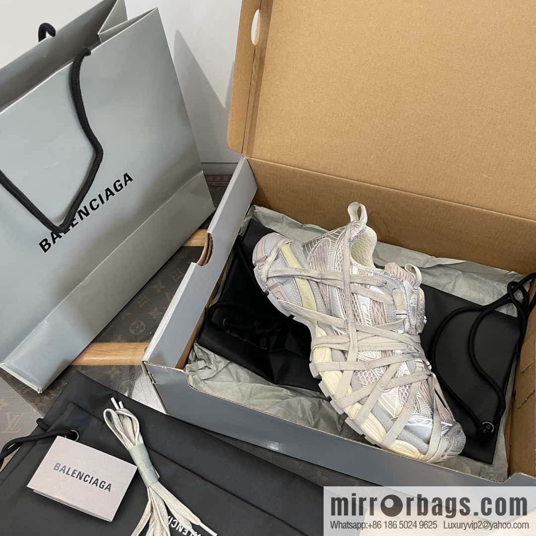 𝐁𝐚𝐥𝐞𝐧𝐜𝐢𝐚𝐠𝐚• 3 𝐗𝐋|||𝟐𝟎𝟐𝟒 retro old sports dad shoes, spider web 🕸️ straps upgrade