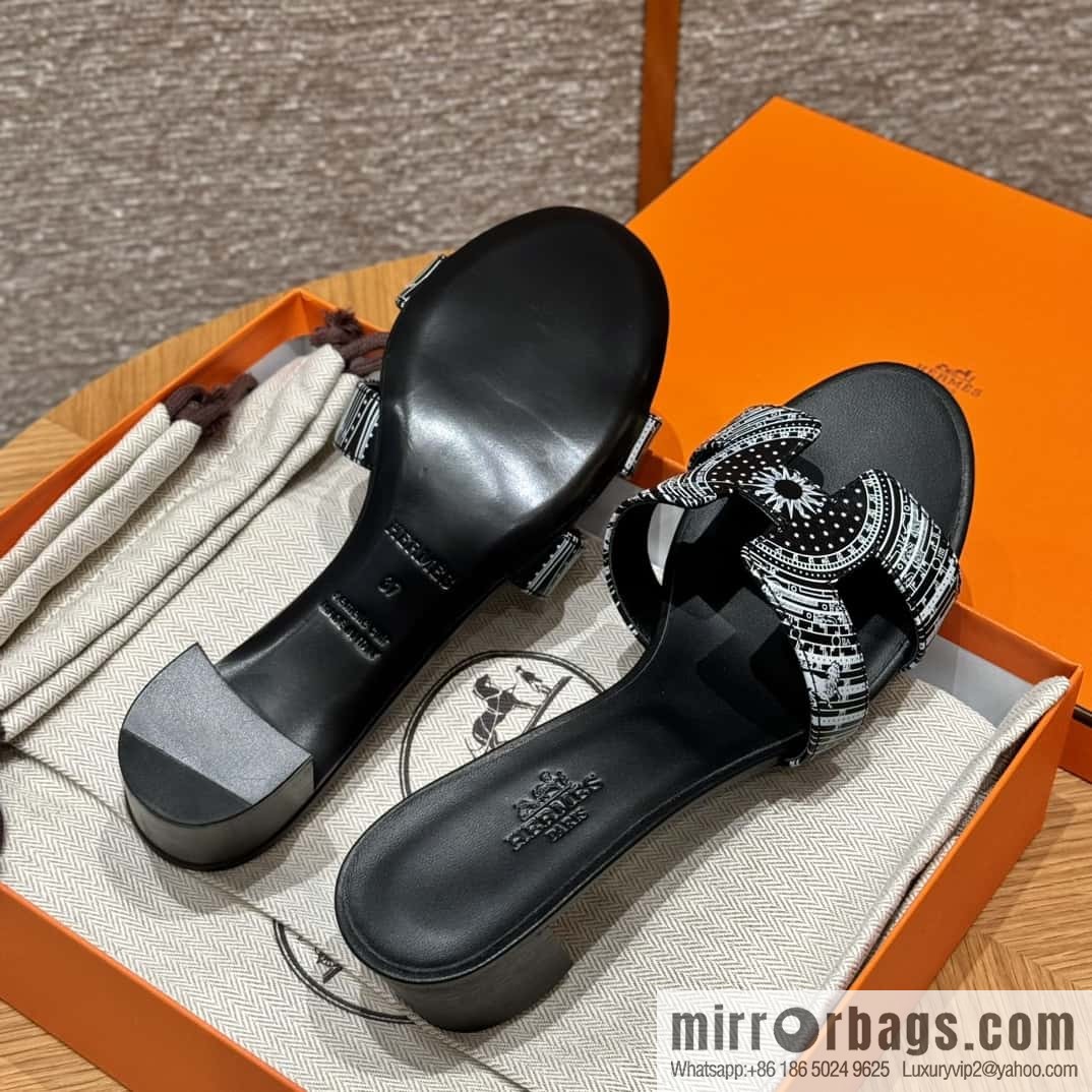 Hermès H's new printed high-heeled sandals