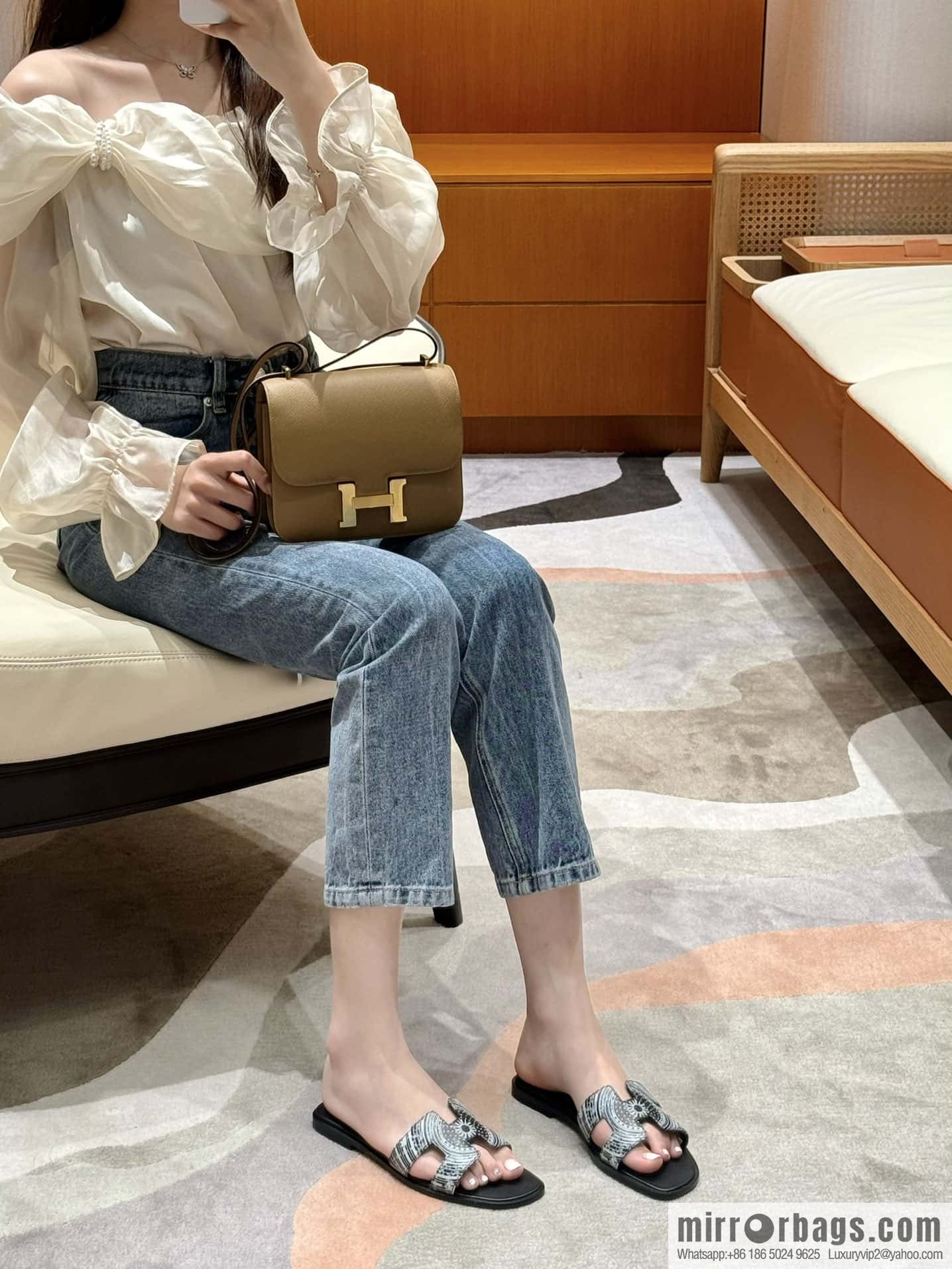 Hermès H's new printed slippers