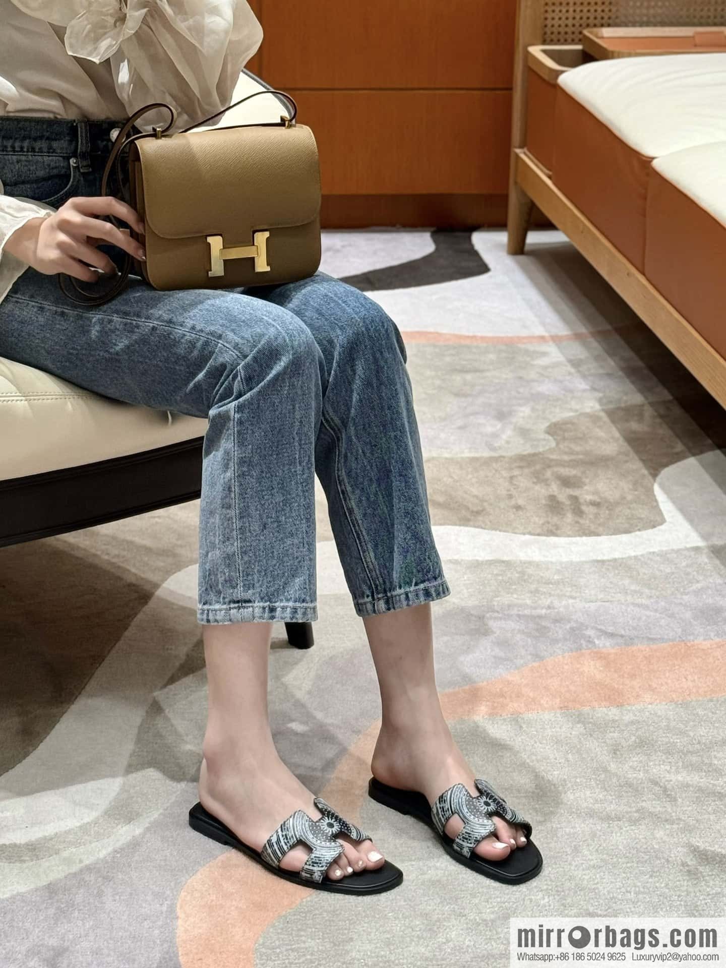 Hermès H's new printed slippers