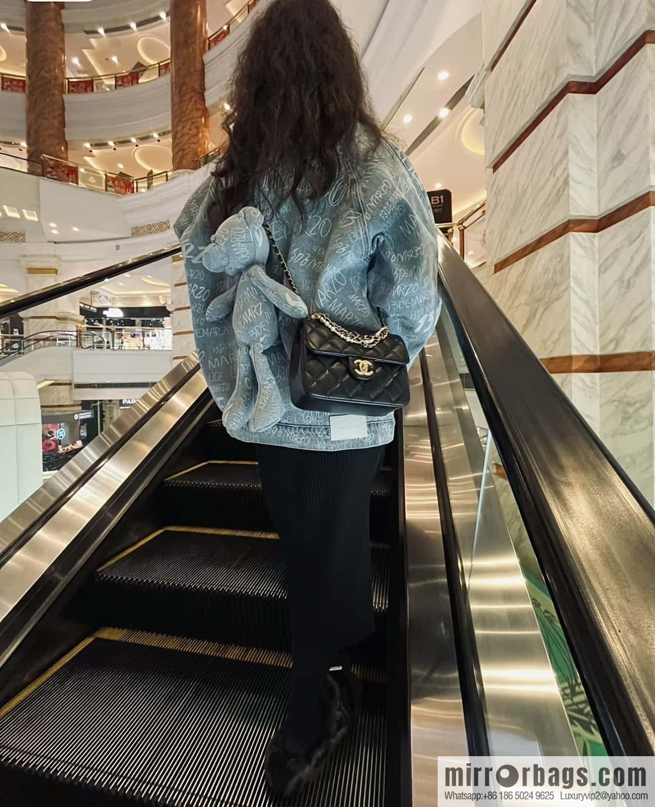 CHANEL 24P Spring and Summer Preview Series Limited Edition Pearl Large Square Fatty AS4384