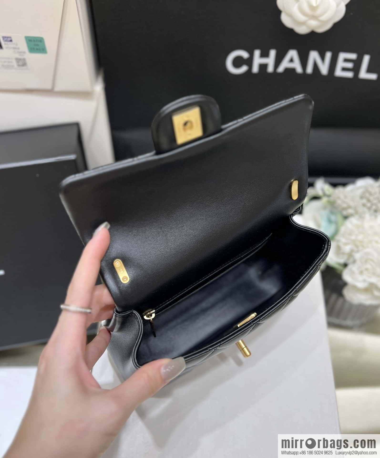 CHANEL 24P Spring and Summer Preview Series Limited Edition Pearl Large Square Fatty AS4384