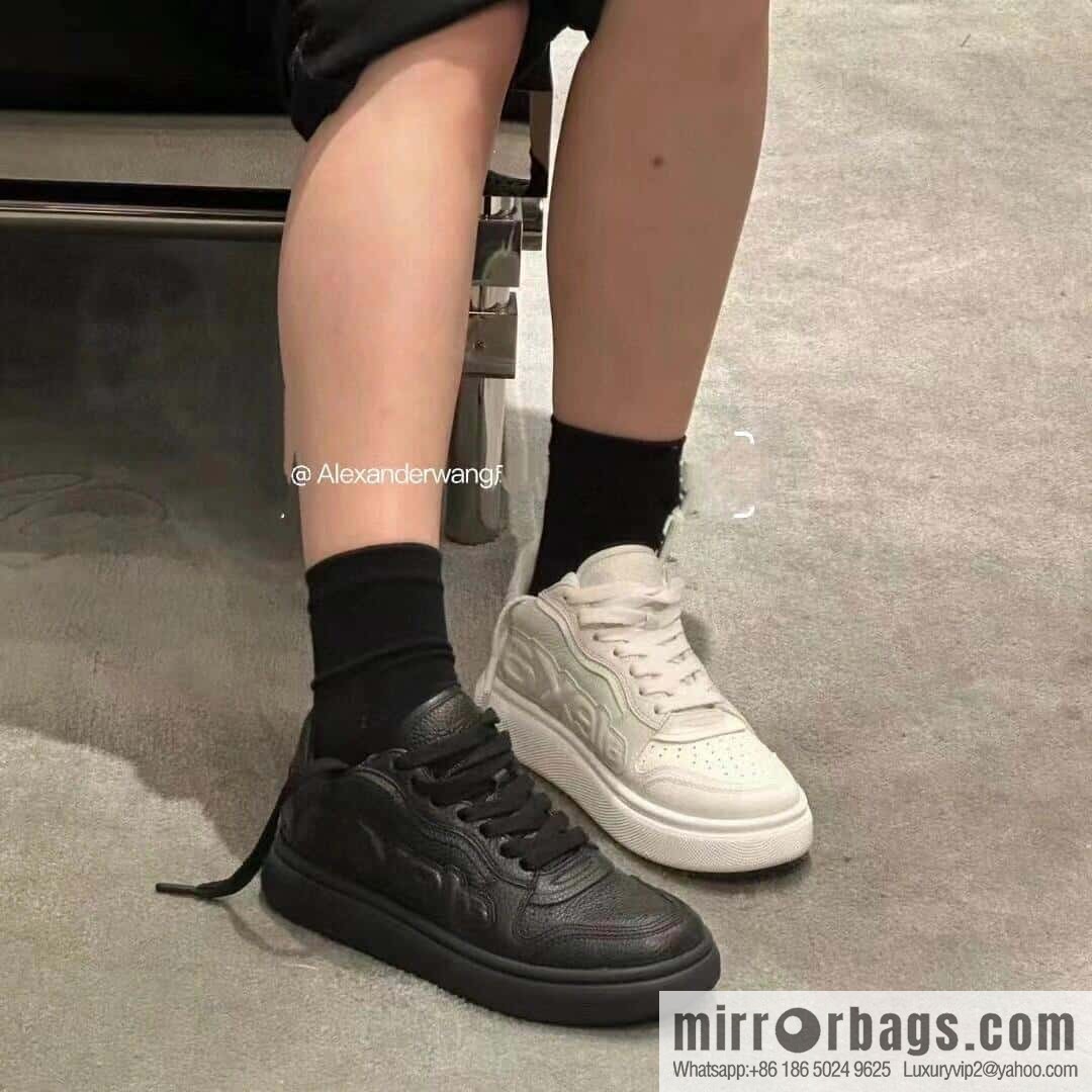 𝐀𝐥𝐞𝐱𝐚𝐧𝐝𝐞𝐫 𝐖𝐚𝐧𝐠 || King embossed thick-soled casual white shoes