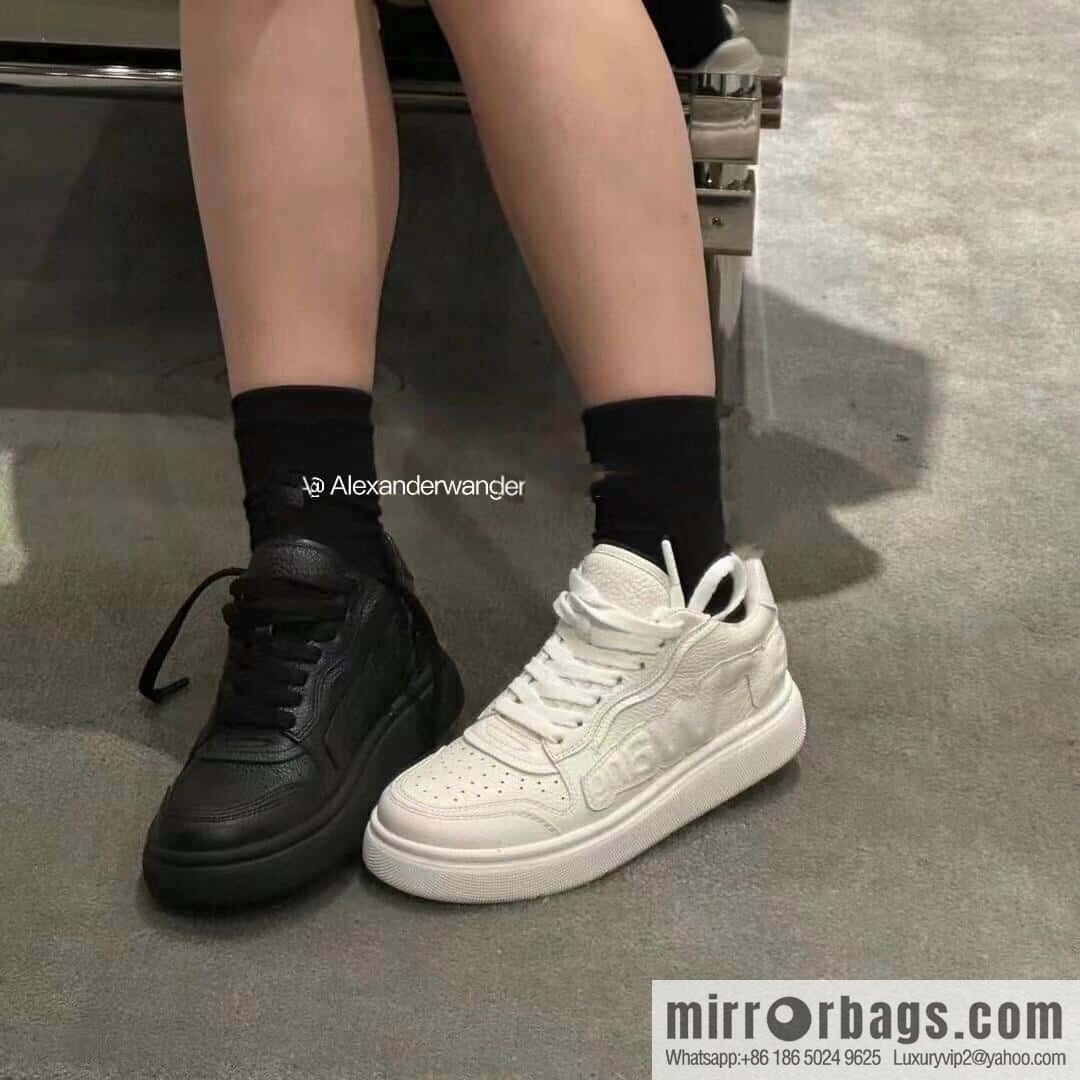 𝐀𝐥𝐞𝐱𝐚𝐧𝐝𝐞𝐫 𝐖𝐚𝐧𝐠 || King embossed thick-soled casual white shoes