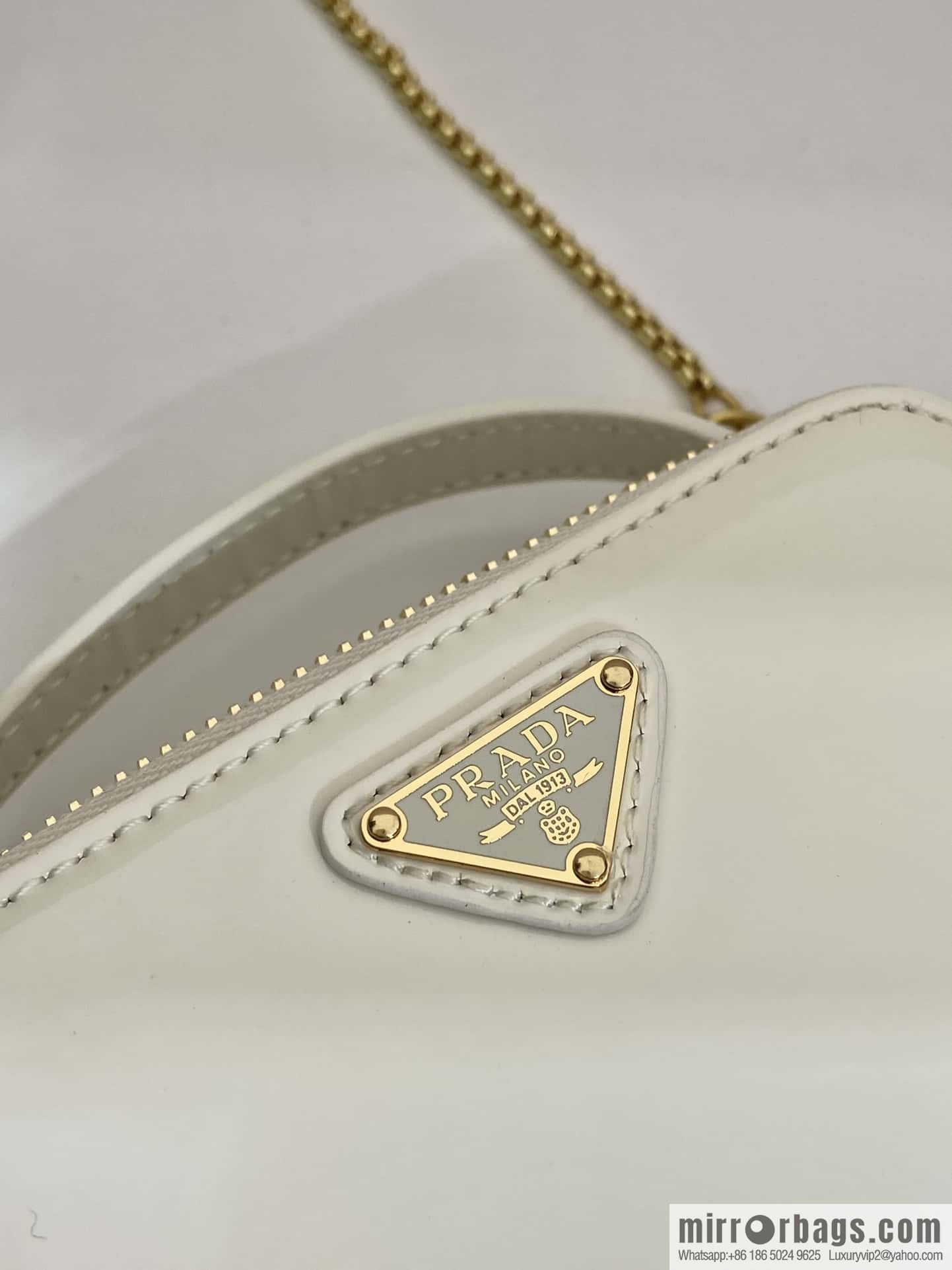 PRADA 🎉 mini diagonal bag 🎉 1NR025 mini 🎉🎉 white