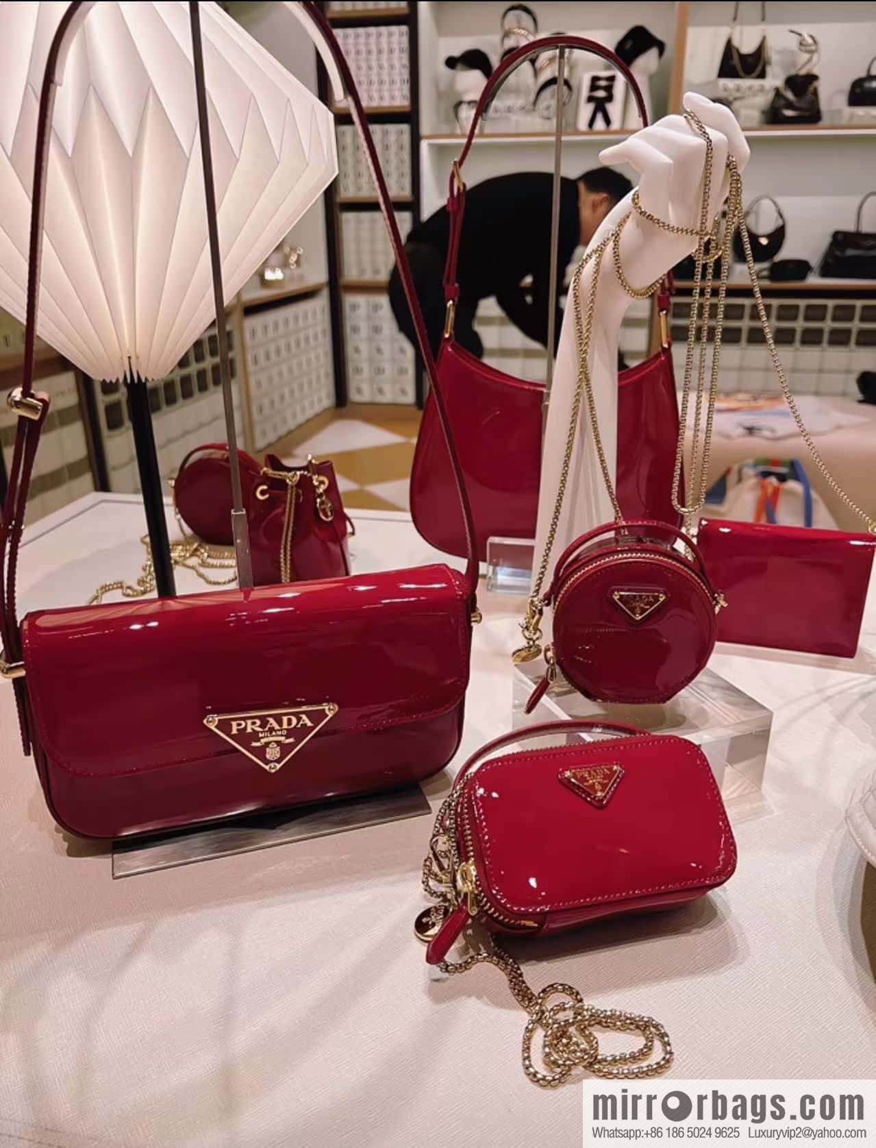 PRADA 🎉 patent leather 🎉 1NR023 🎉🎉 red