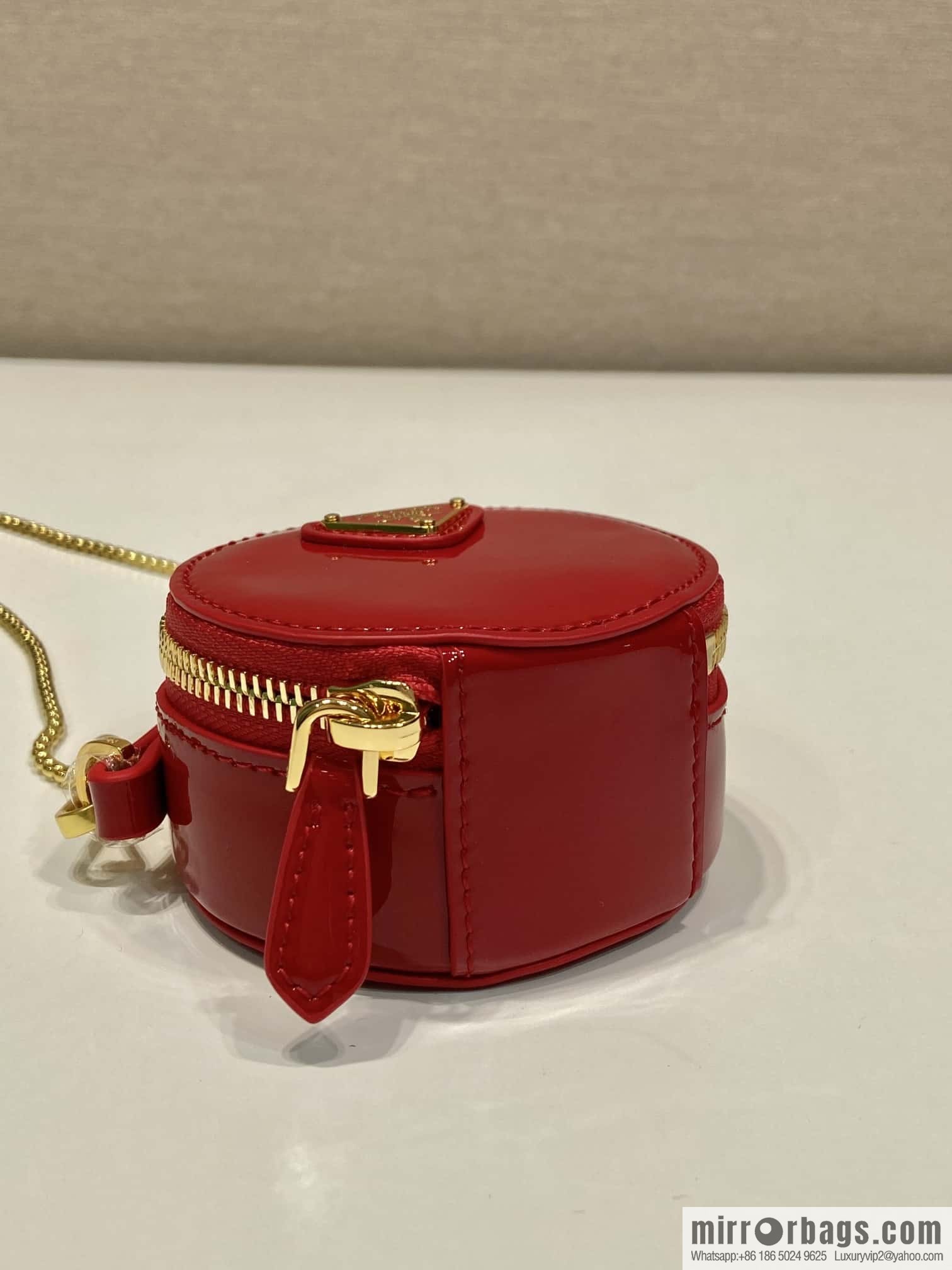 PRADA 🎉 patent leather 🎉 1NR023 🎉🎉 red