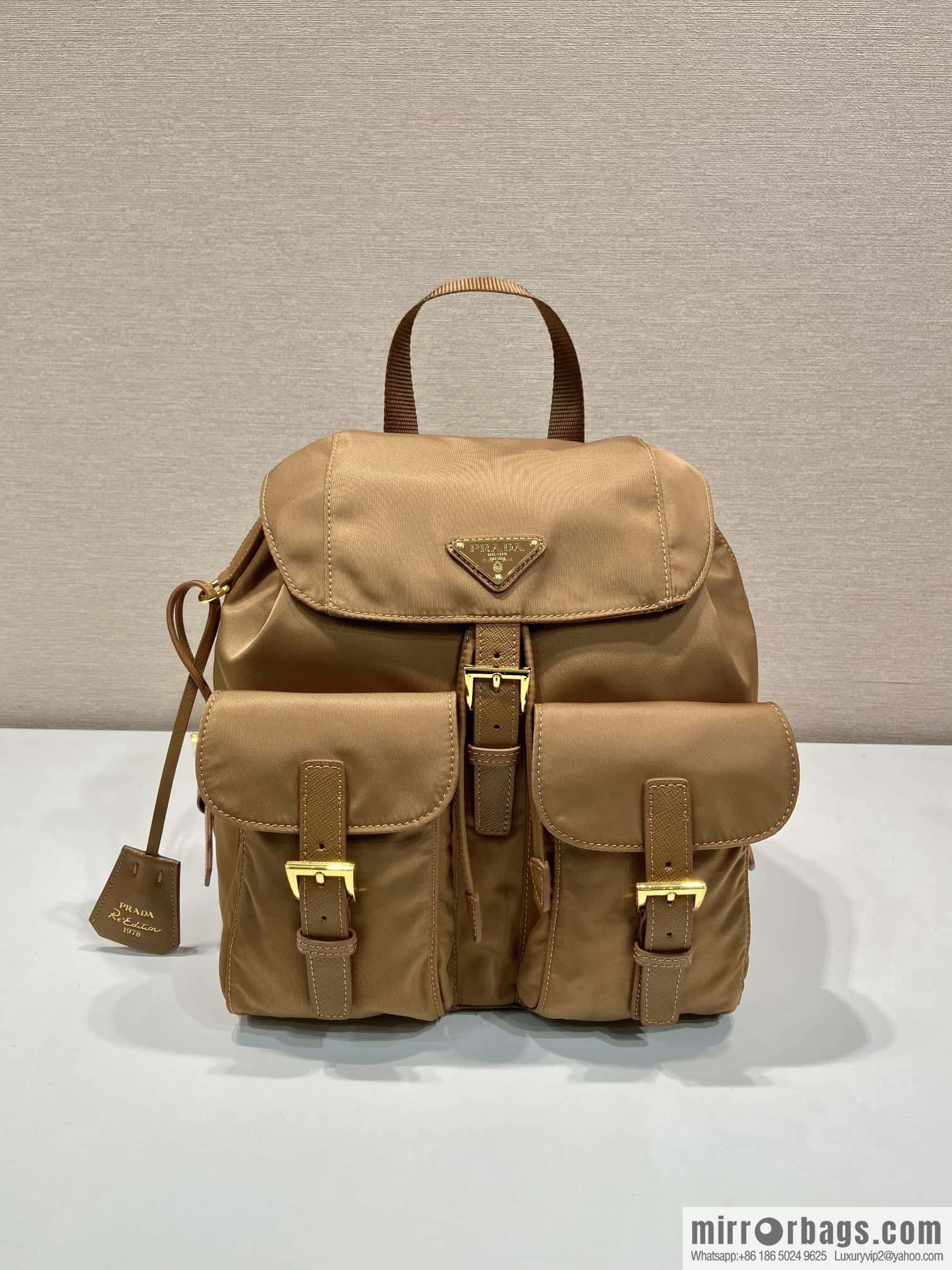 PRADA 🎉 gold buckle classic backpack 🎉 1BZ677 gold hardware🎉🎉