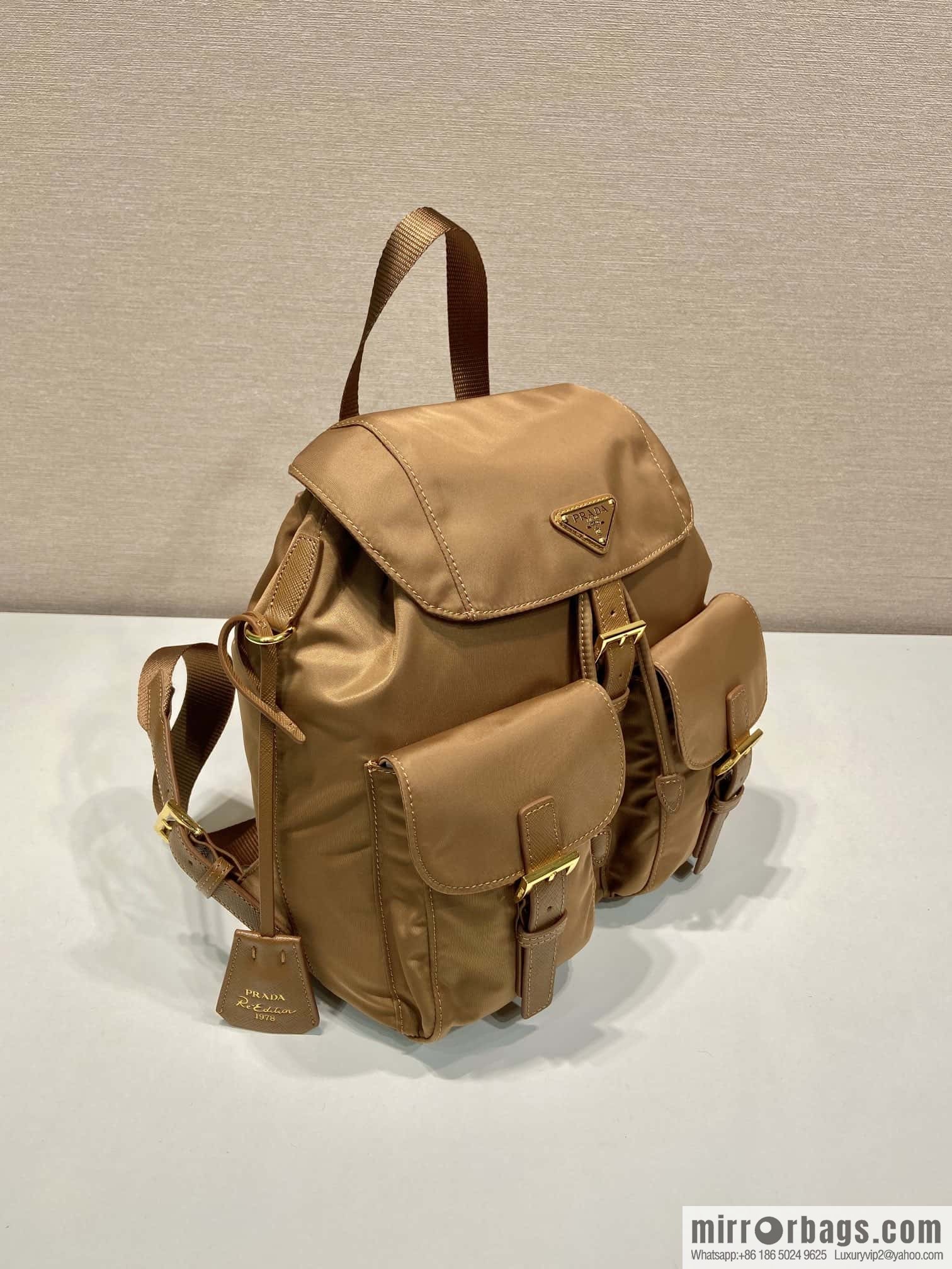 PRADA 🎉 gold buckle classic backpack 🎉 1BZ677 gold hardware🎉🎉
