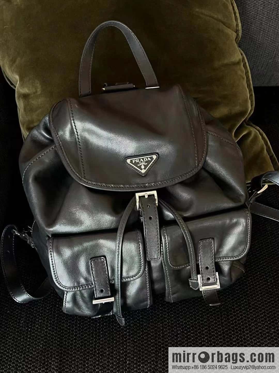 PRADA 🎉 new backpack 🎉 1BZ811B oil wax leather