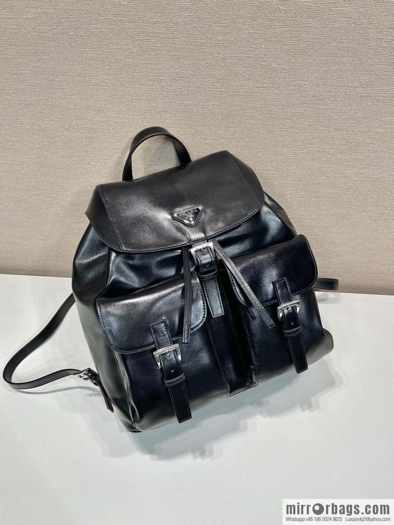 PRADA 🎉 new backpack 🎉 1BZ811B oil wax leather