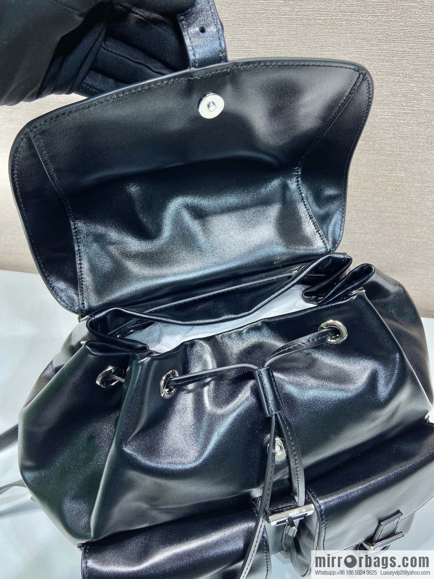 PRADA 🎉 new backpack 🎉 1BZ811B oil wax leather