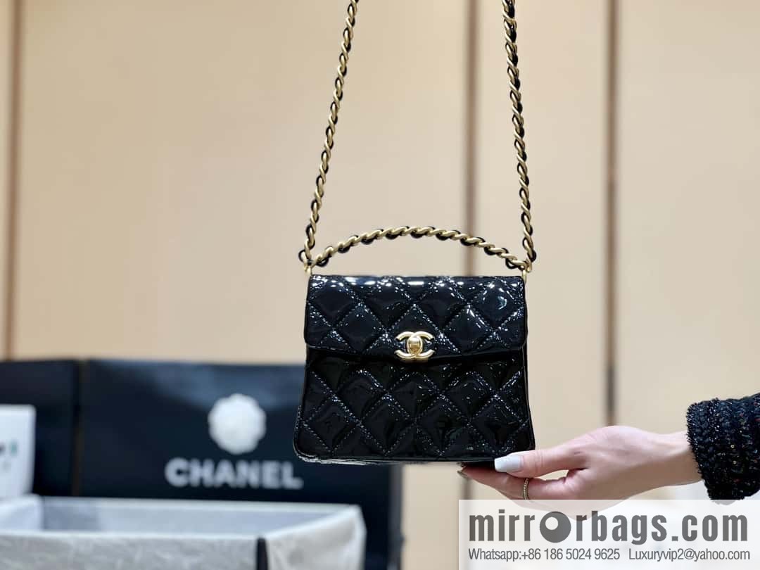 CHANEL 24S Spring/Summer 31 ruecambon AS4472