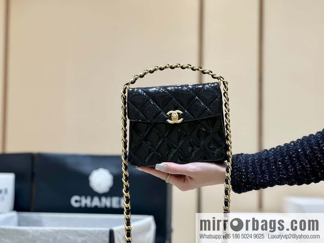 CHANEL 24S Spring/Summer 31 ruecambon AS4472