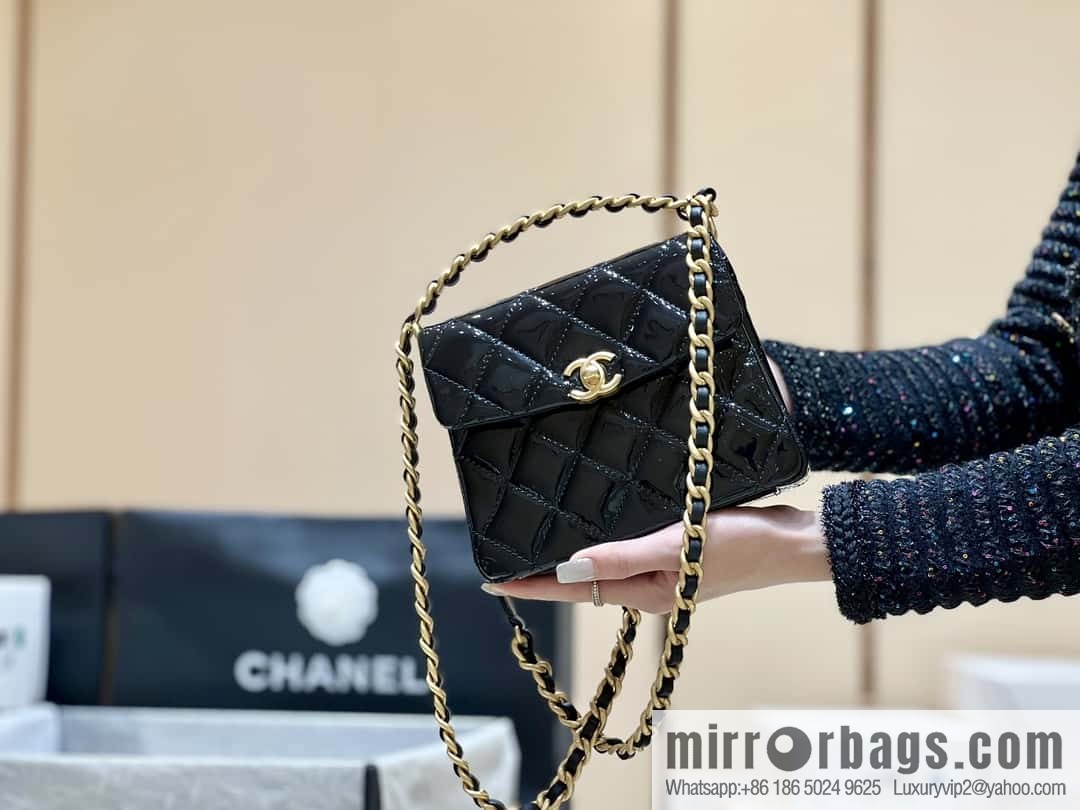 CHANEL 24S Spring/Summer 31 ruecambon AS4472