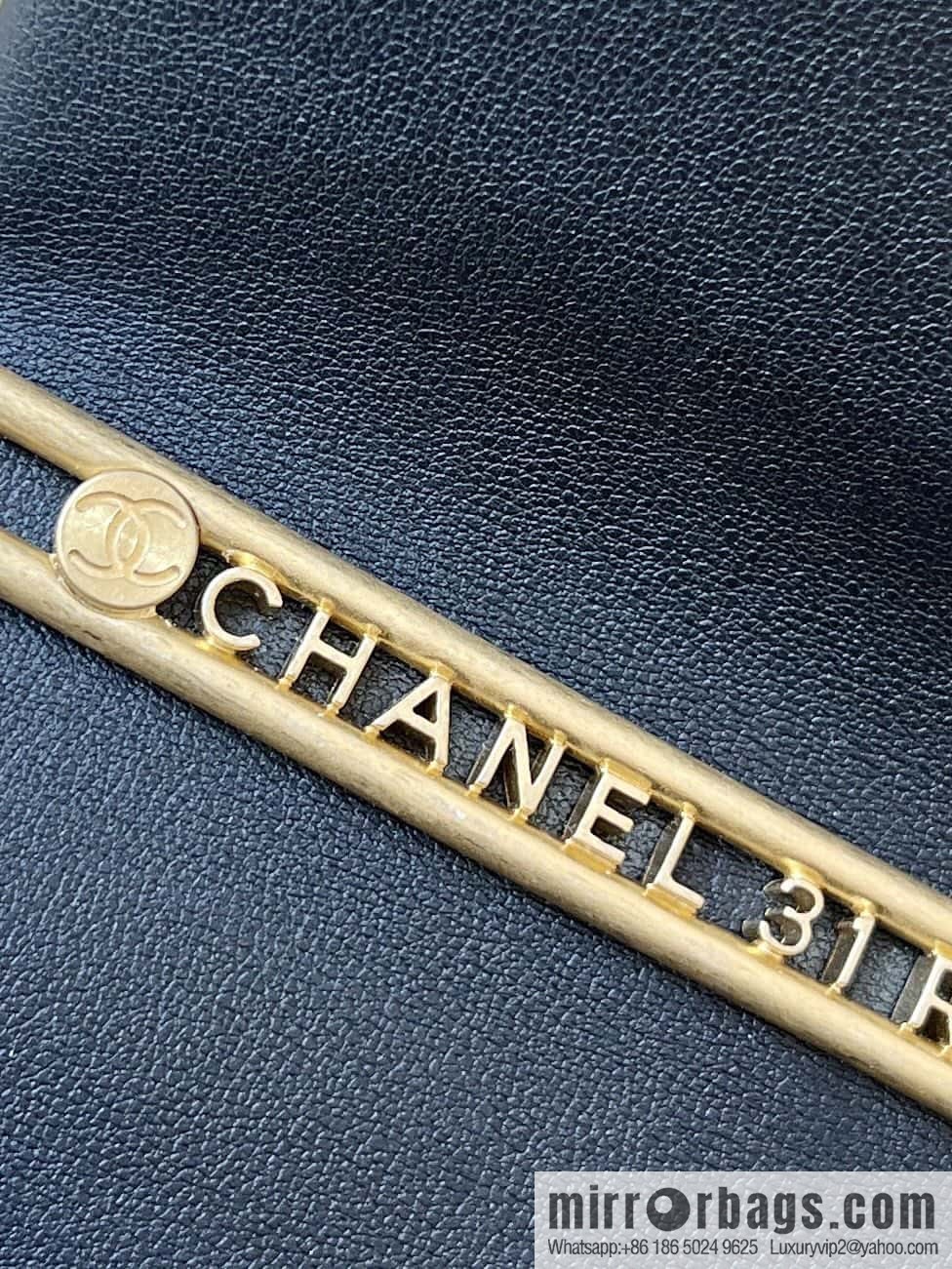 CHANEL 24S Spring/Summer 31 ruecambon AS4472