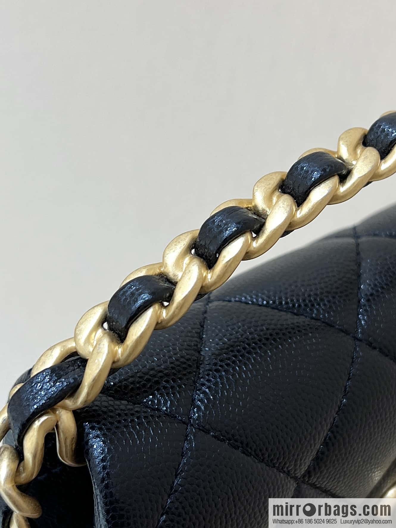 CHANEL 24S Spring/Summer 31 ruecambon AS4472