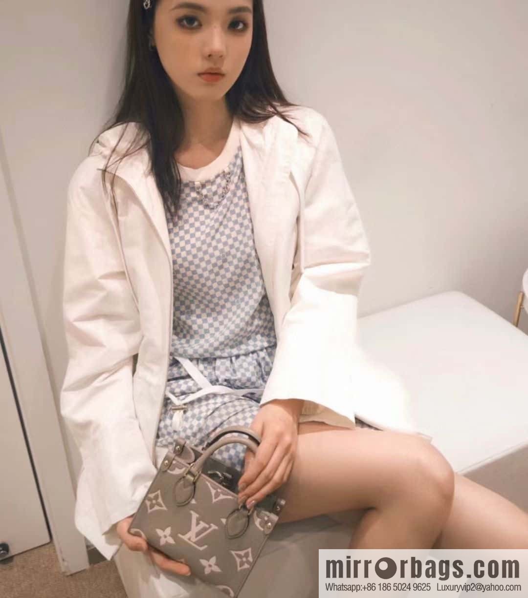 LV M47054 ONTHEGO BB handbag