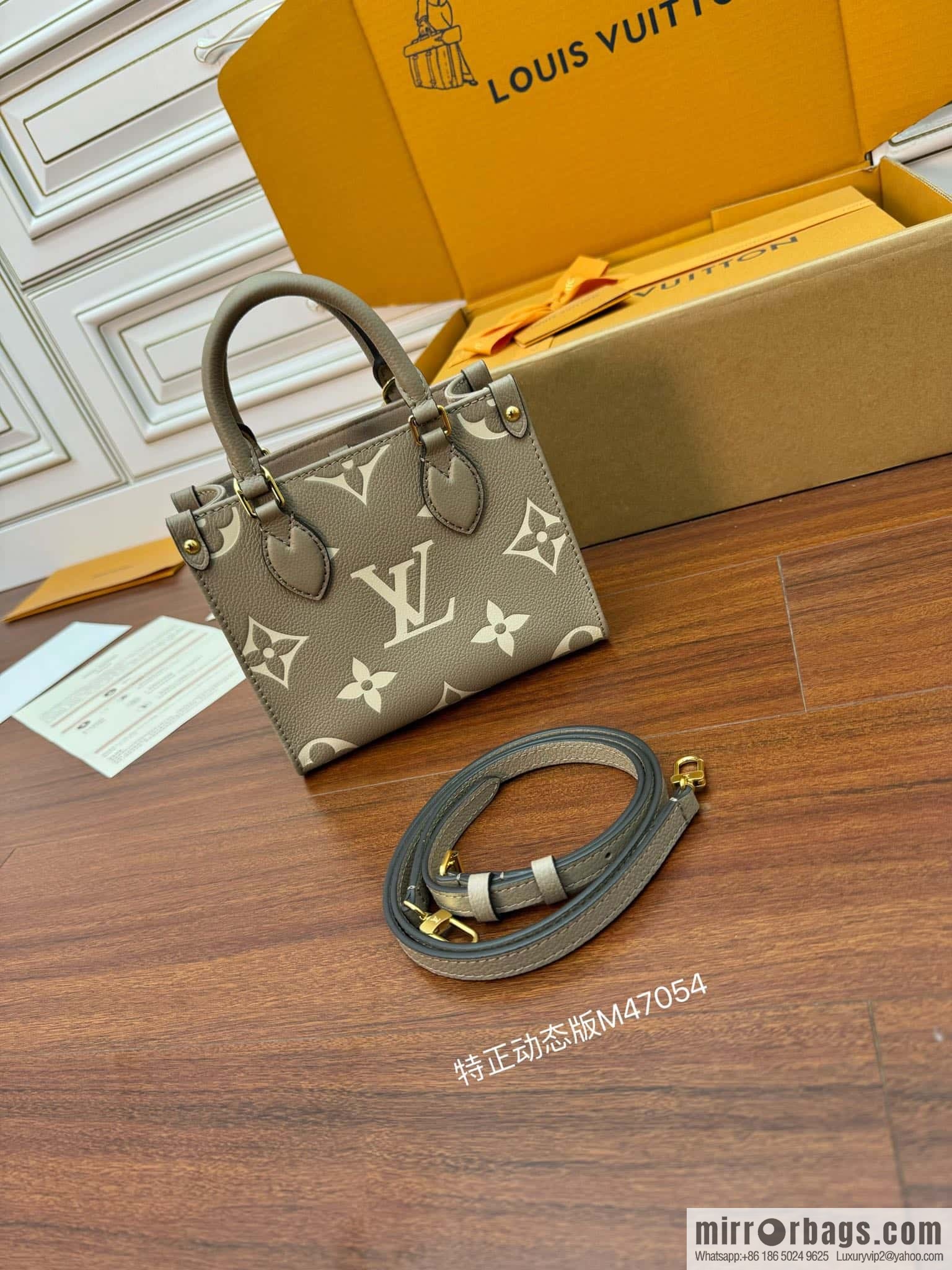 LV M47054 ONTHEGO BB handbag