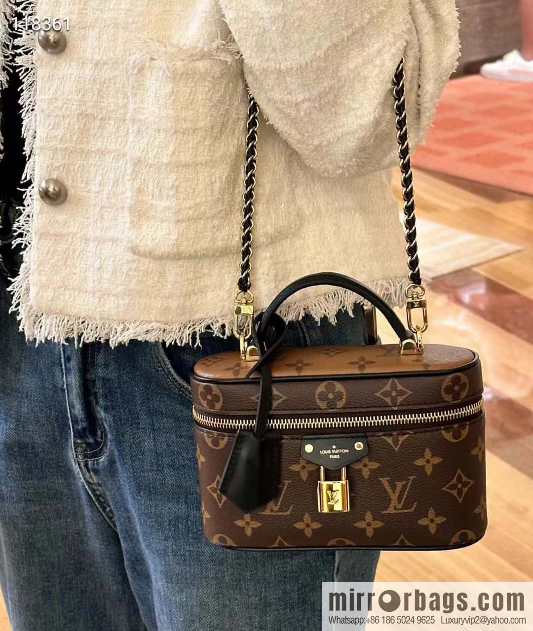 LV M47125 VANITY CHAIN POUCH
