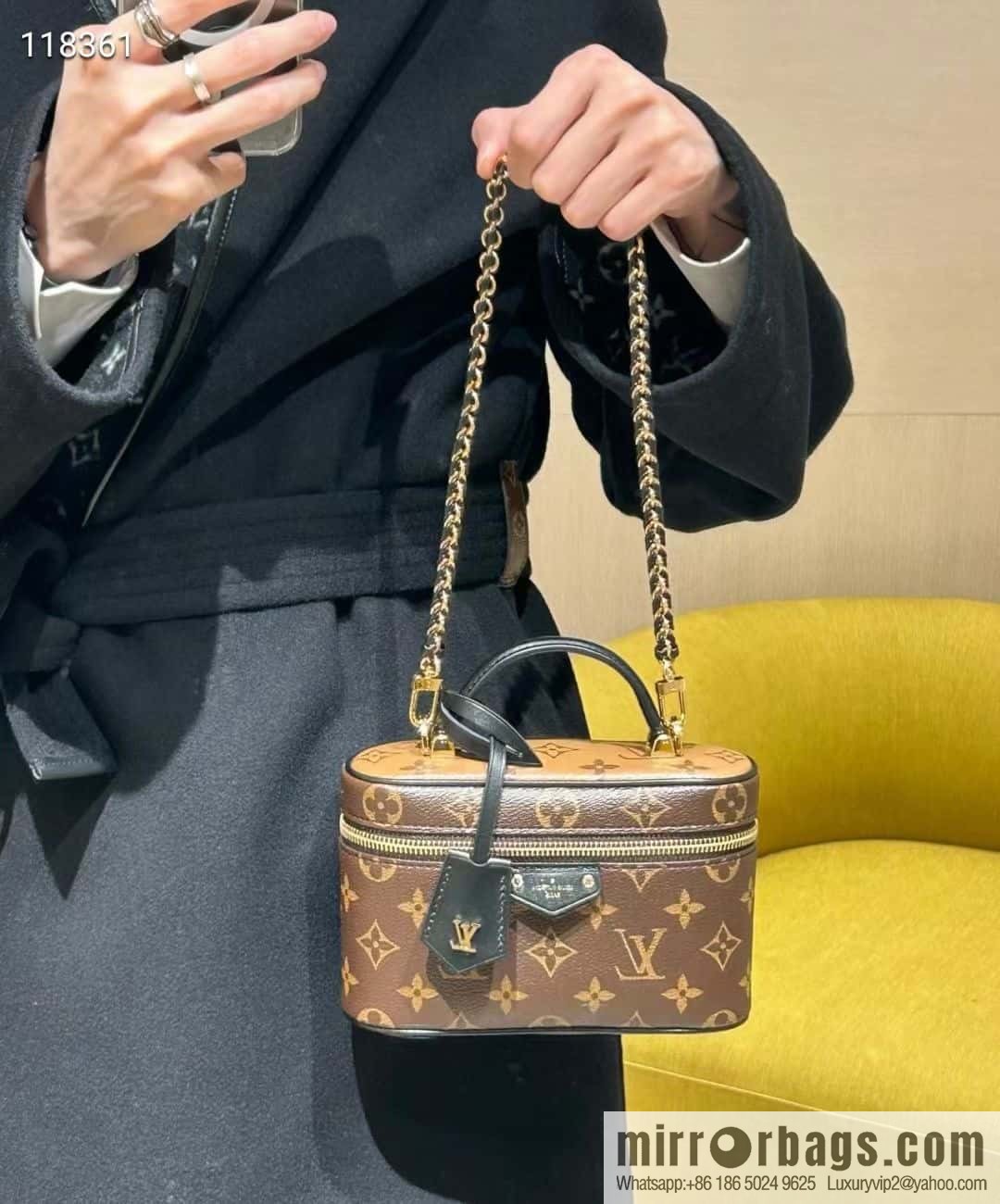 LV M47125 VANITY CHAIN POUCH